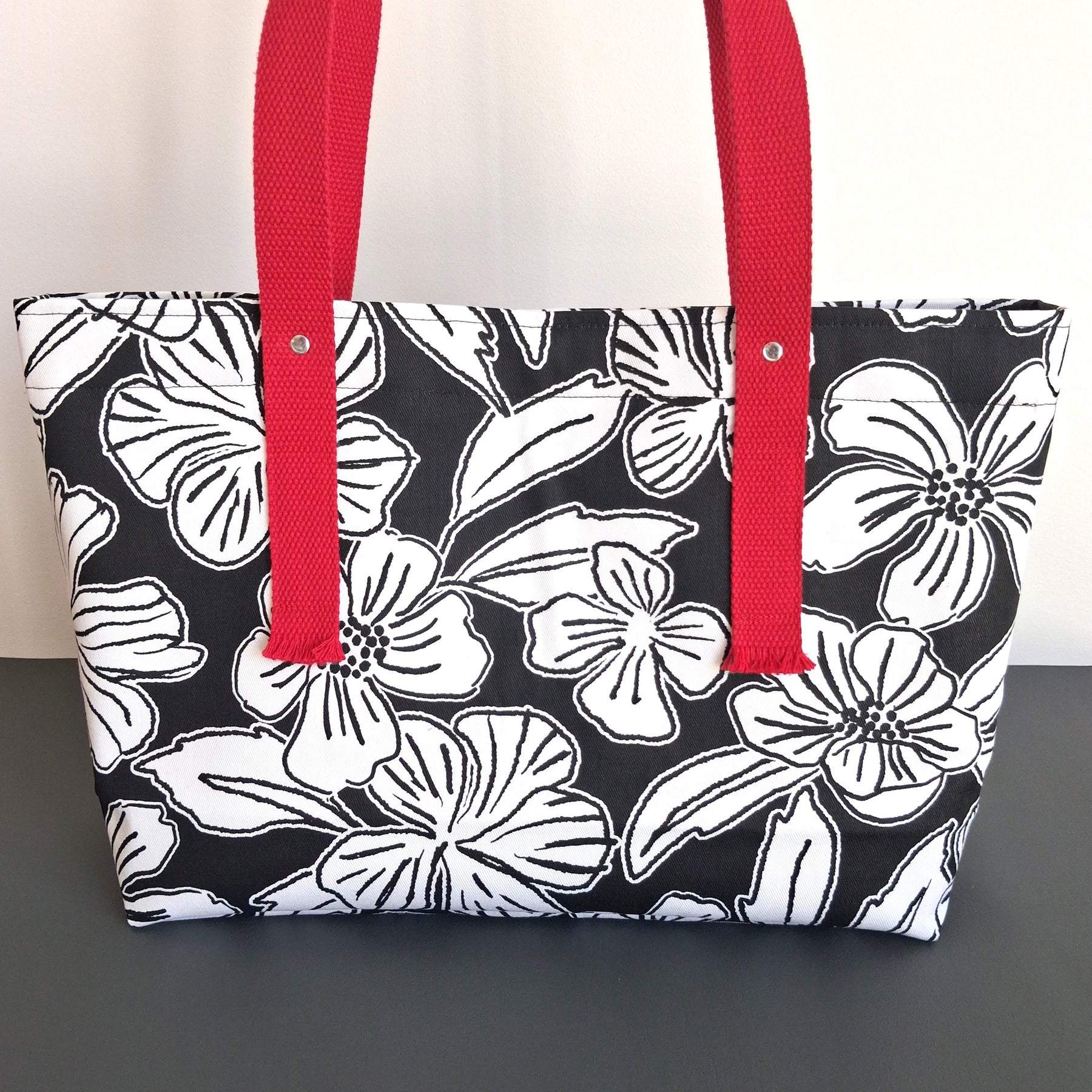 Anchored Tote - Black & White Hibiscus