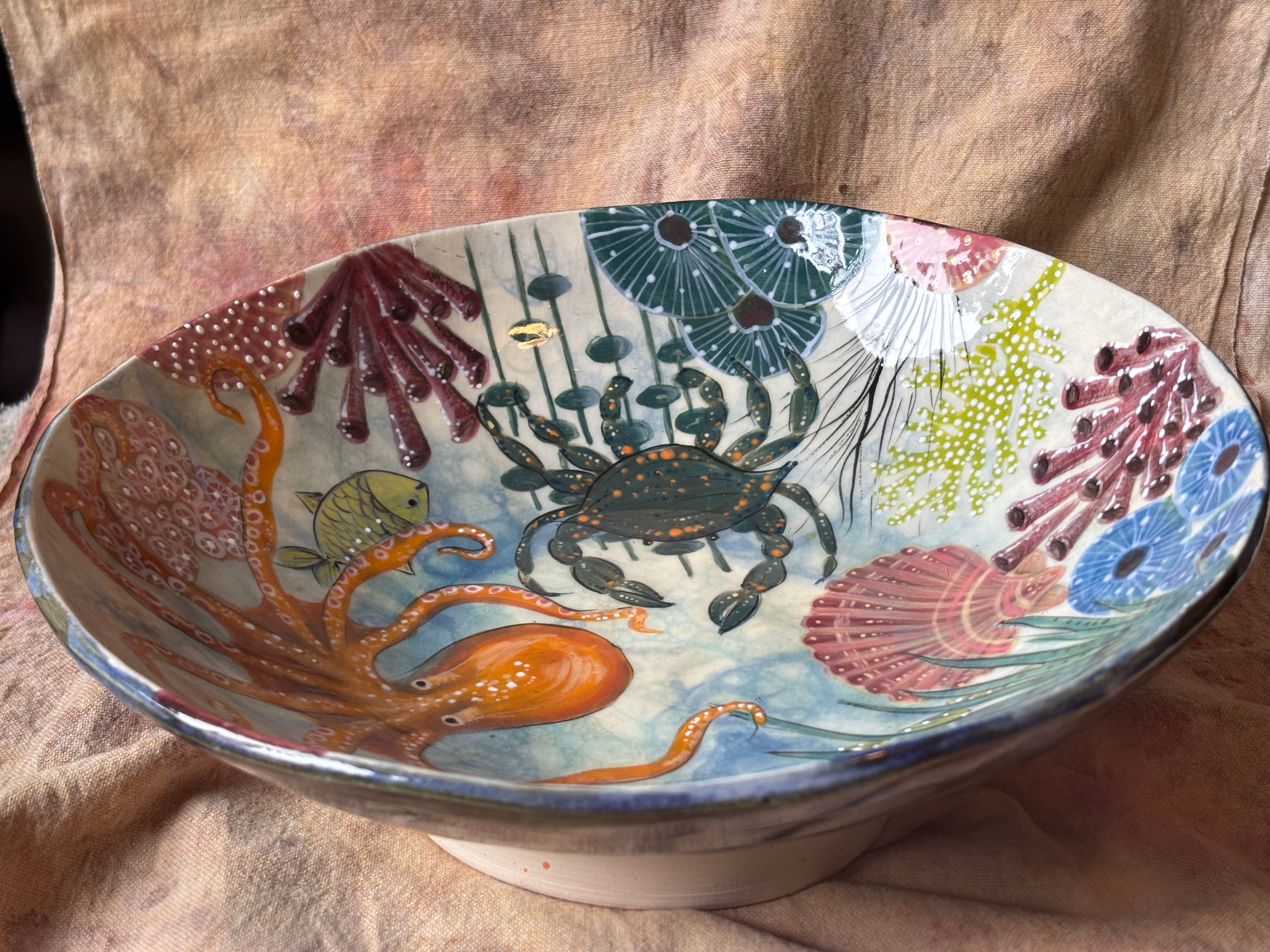 Sea life bowl