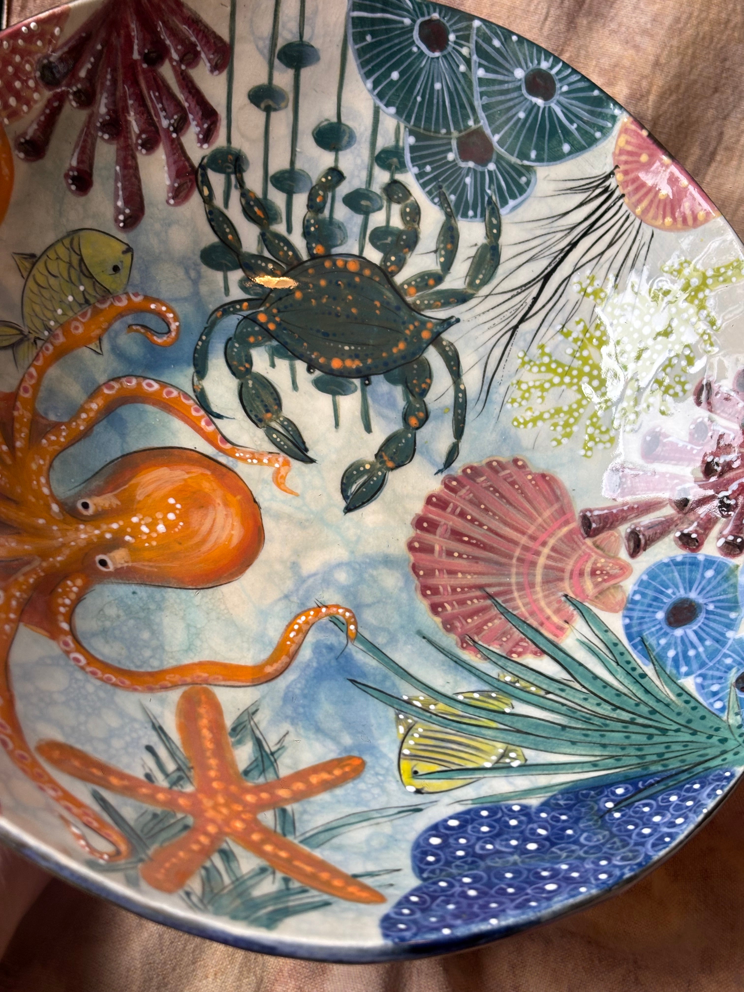 Sea life bowl