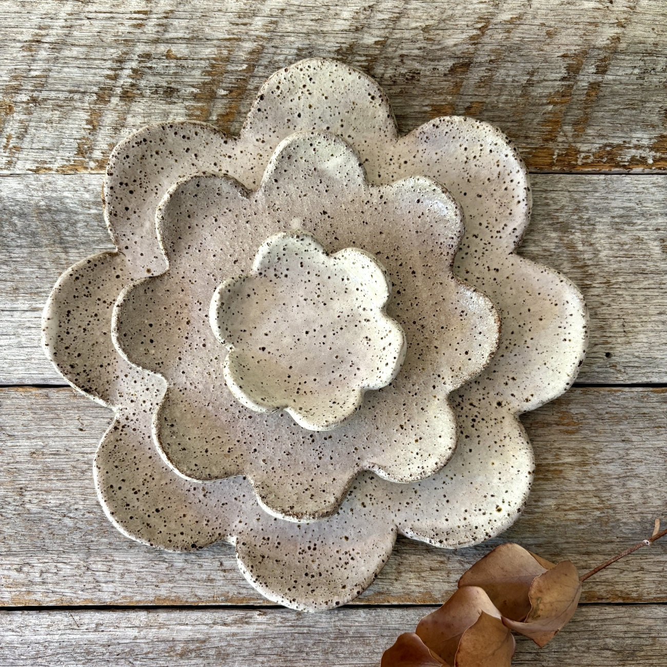 Ceramic Rustic Flower Plates - Set of 3
