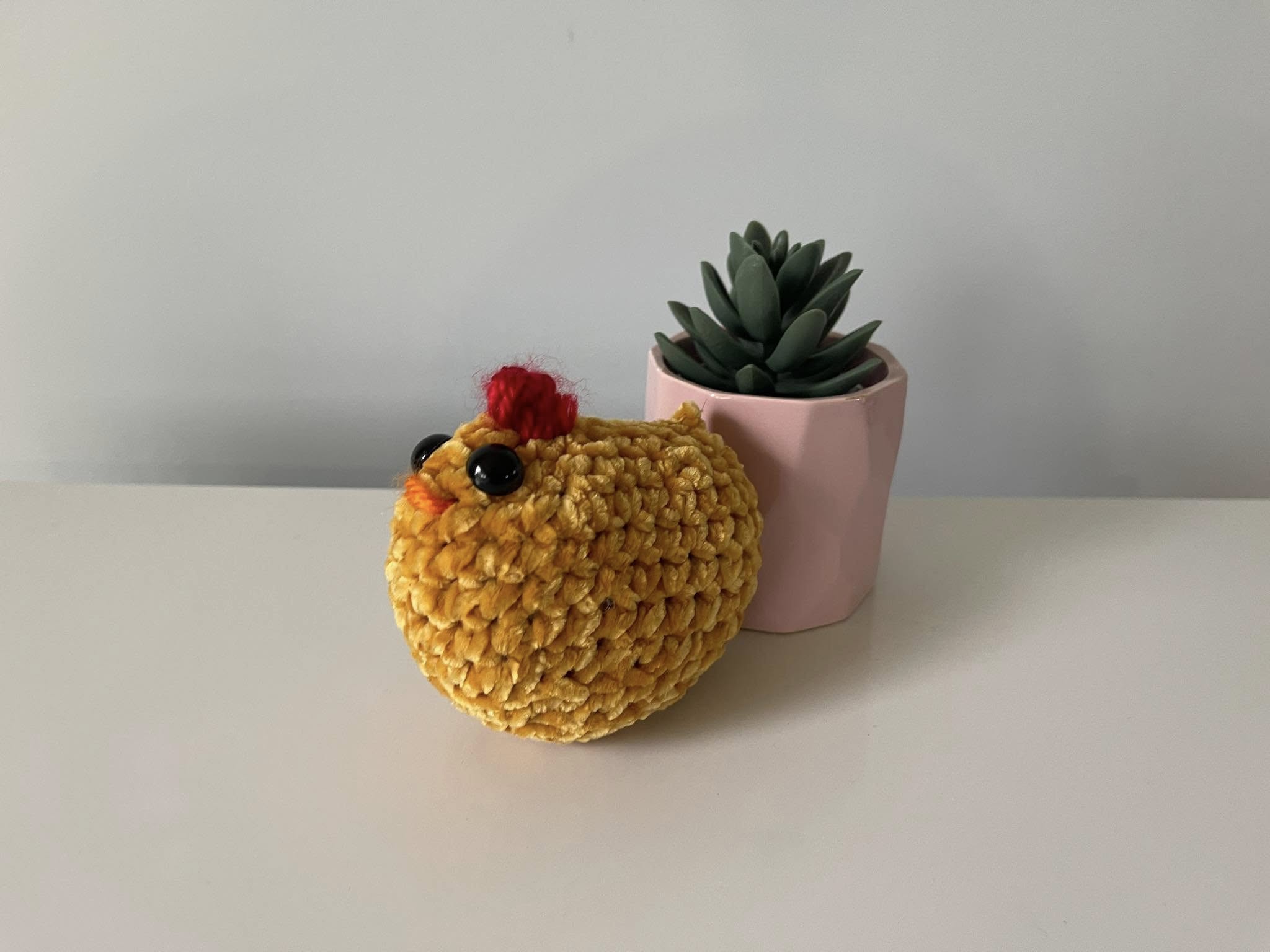 Crochet small Mable Chicken