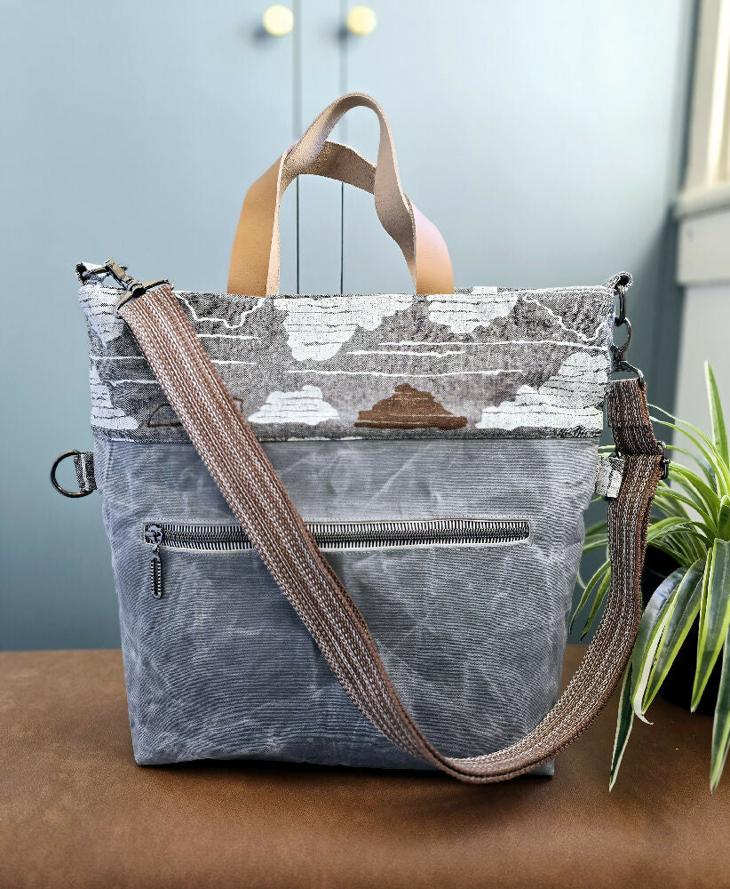 Foldover crossbody tote bag. Grey waxed canvas.