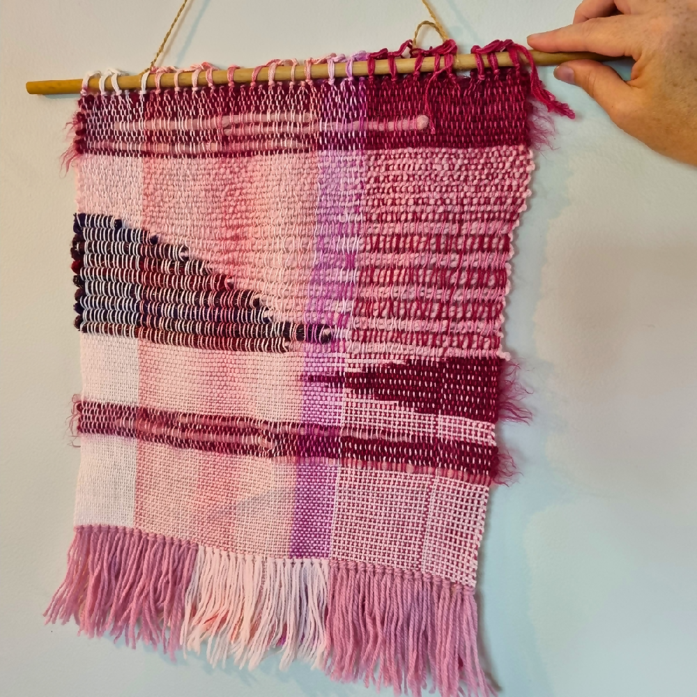 australian-artist-handmade-handwoven-pink-wallhanging-1.1