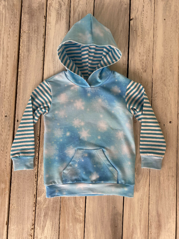 Sweater blue snowflakes