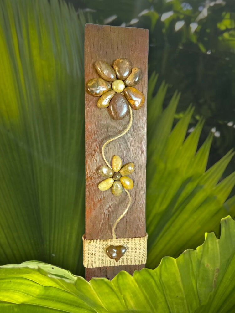 Wooden hanging decor - Double Pebble Flowers - Hessian and Heart