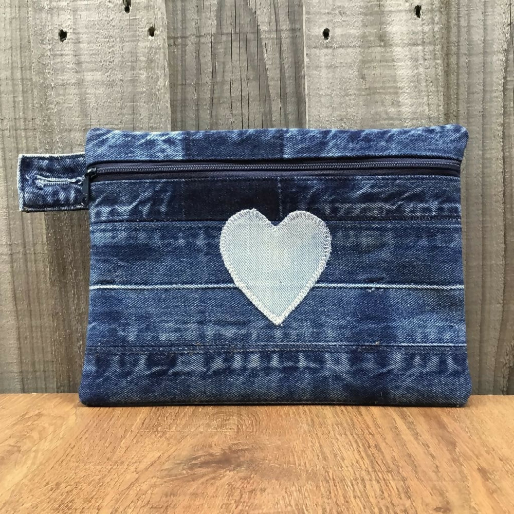 Upcycled-denim-pouch-14b