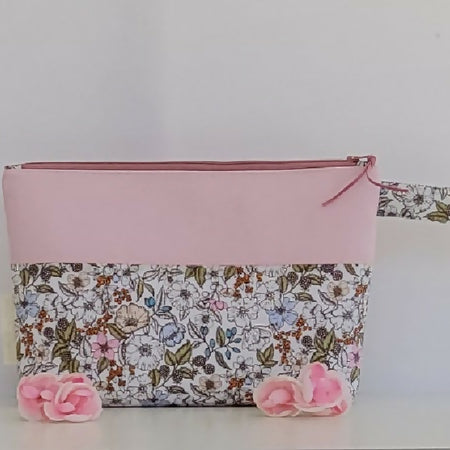 Summer pink and white floral zippered pouch.