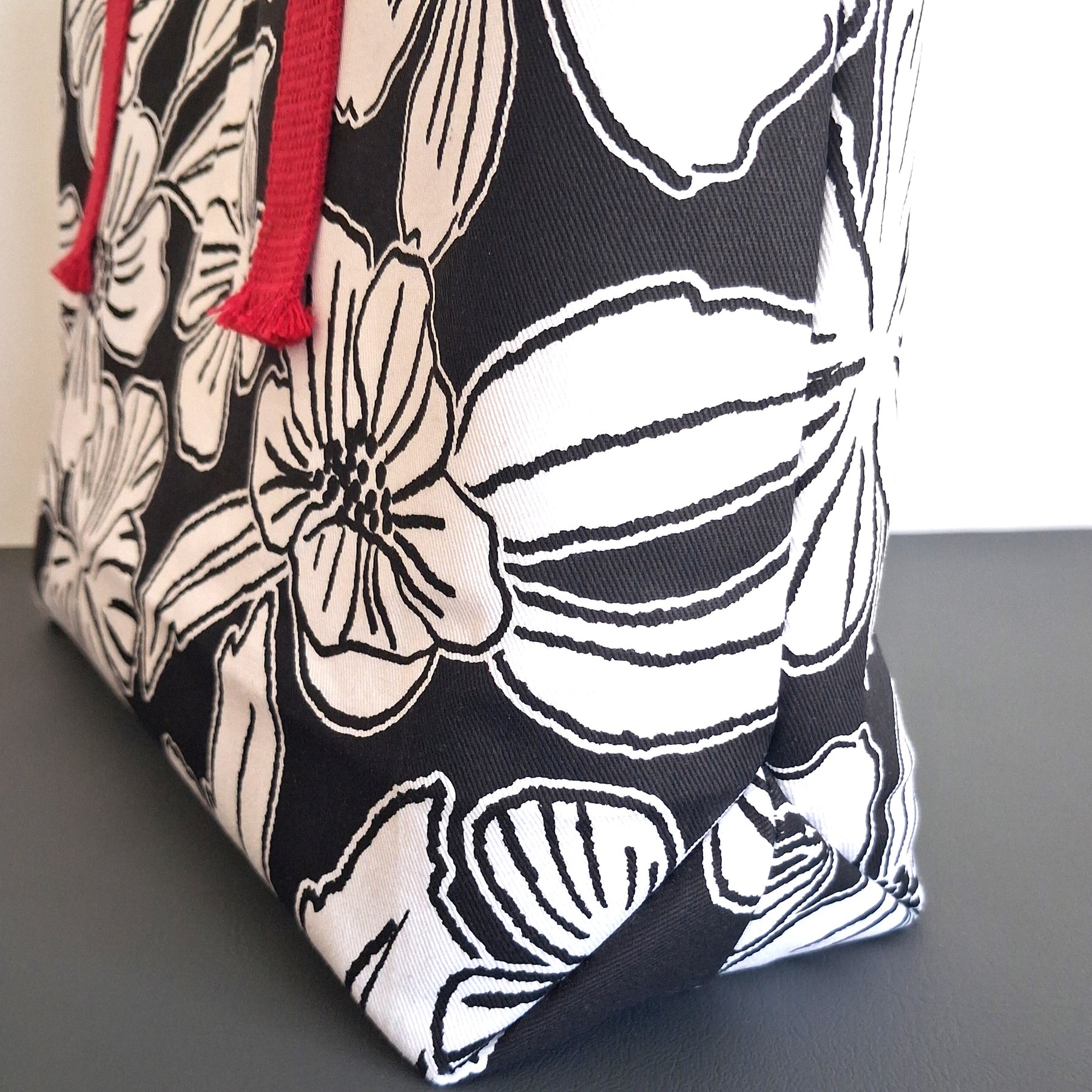 Anchored Tote - Black & White Hibiscus