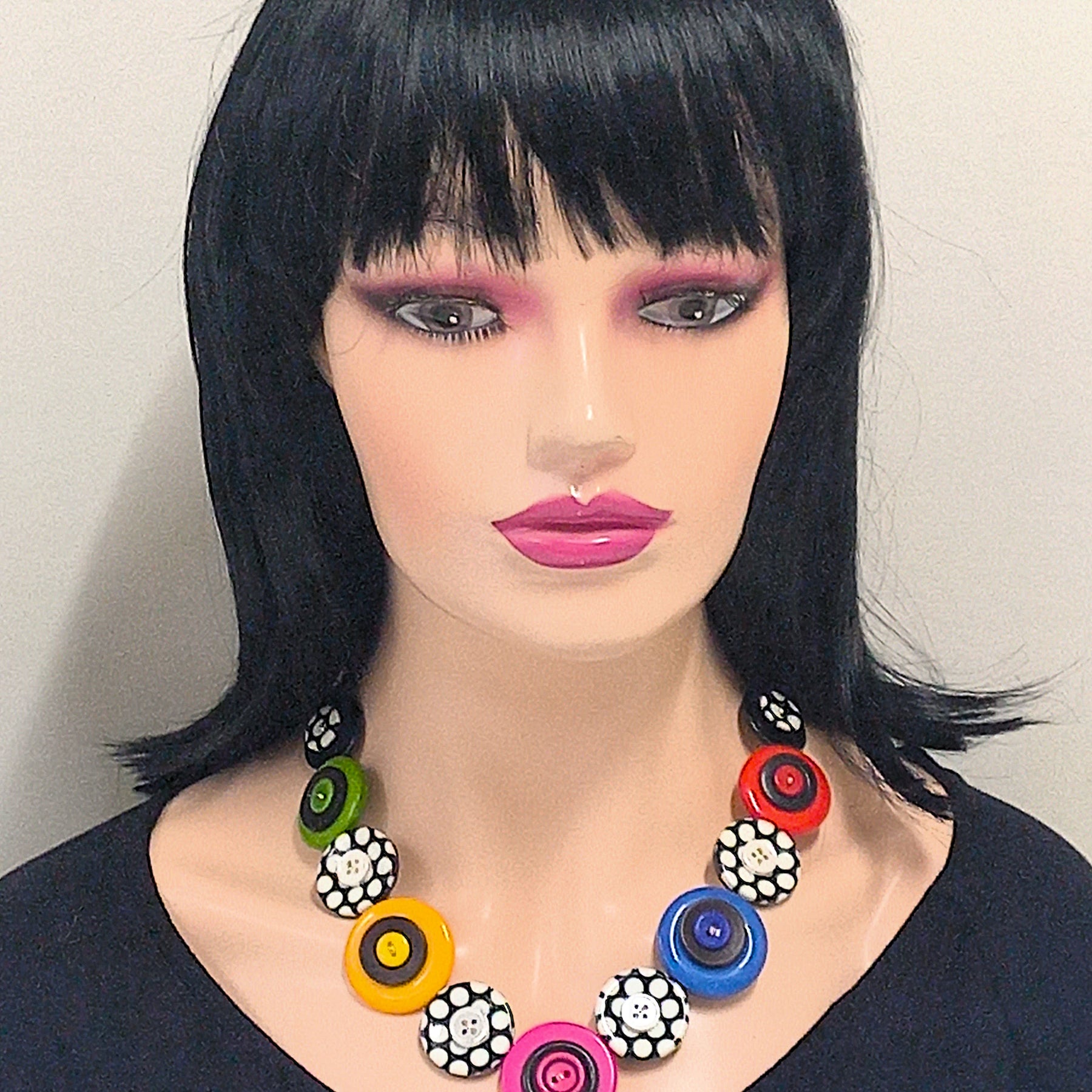 Button necklace - A Spot of Colour