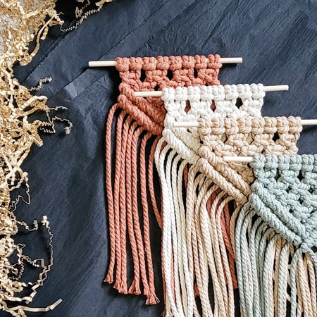 WALL HANGING | Solid Colour Mini