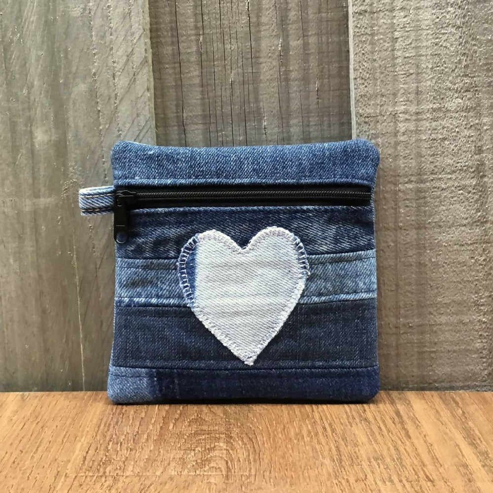 Upcycled-denim-purse-02a