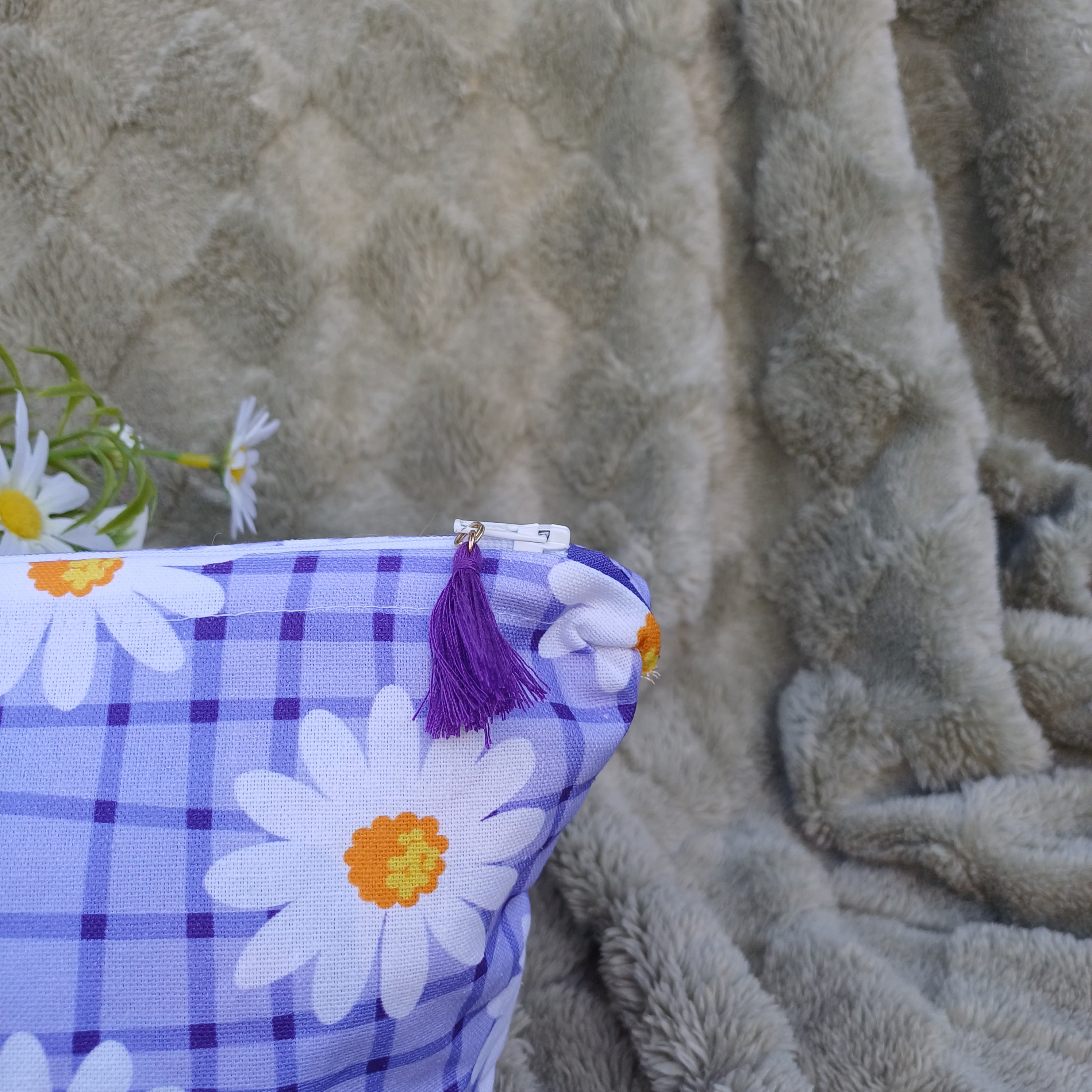 Purple Daisy Zipper Pouch
