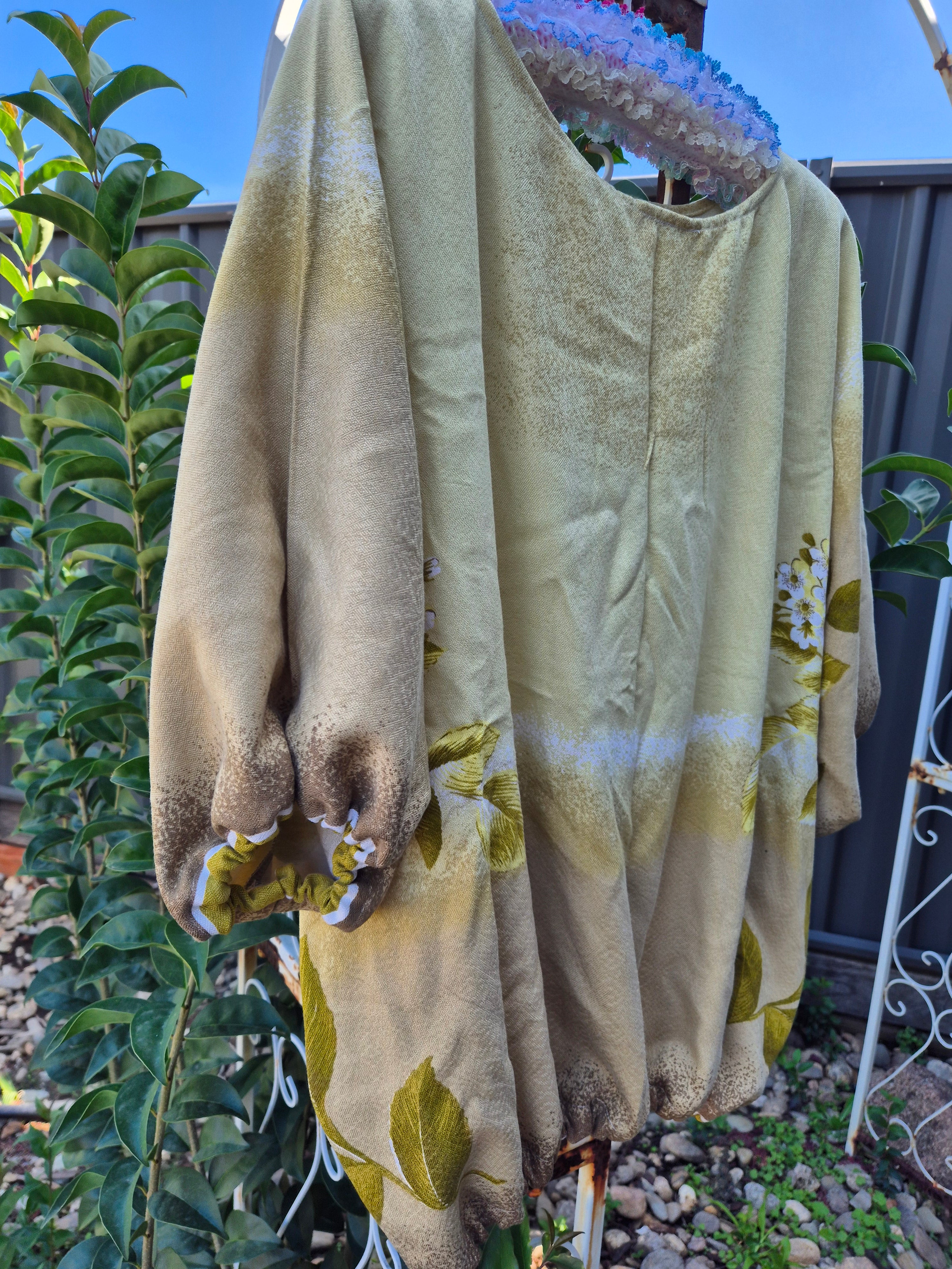 Upcycled Vintage Tablecloth top. Free size, soft and drapey
