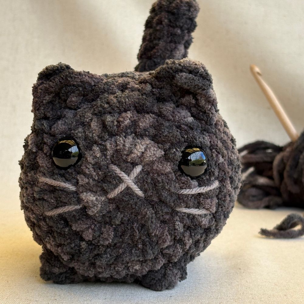 'BOO' Crochet Loaf Cat - Dark Grey
