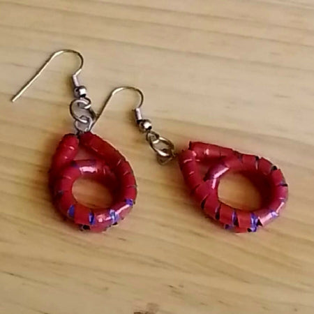 Quilled Hidden spiral earrings in red and purple