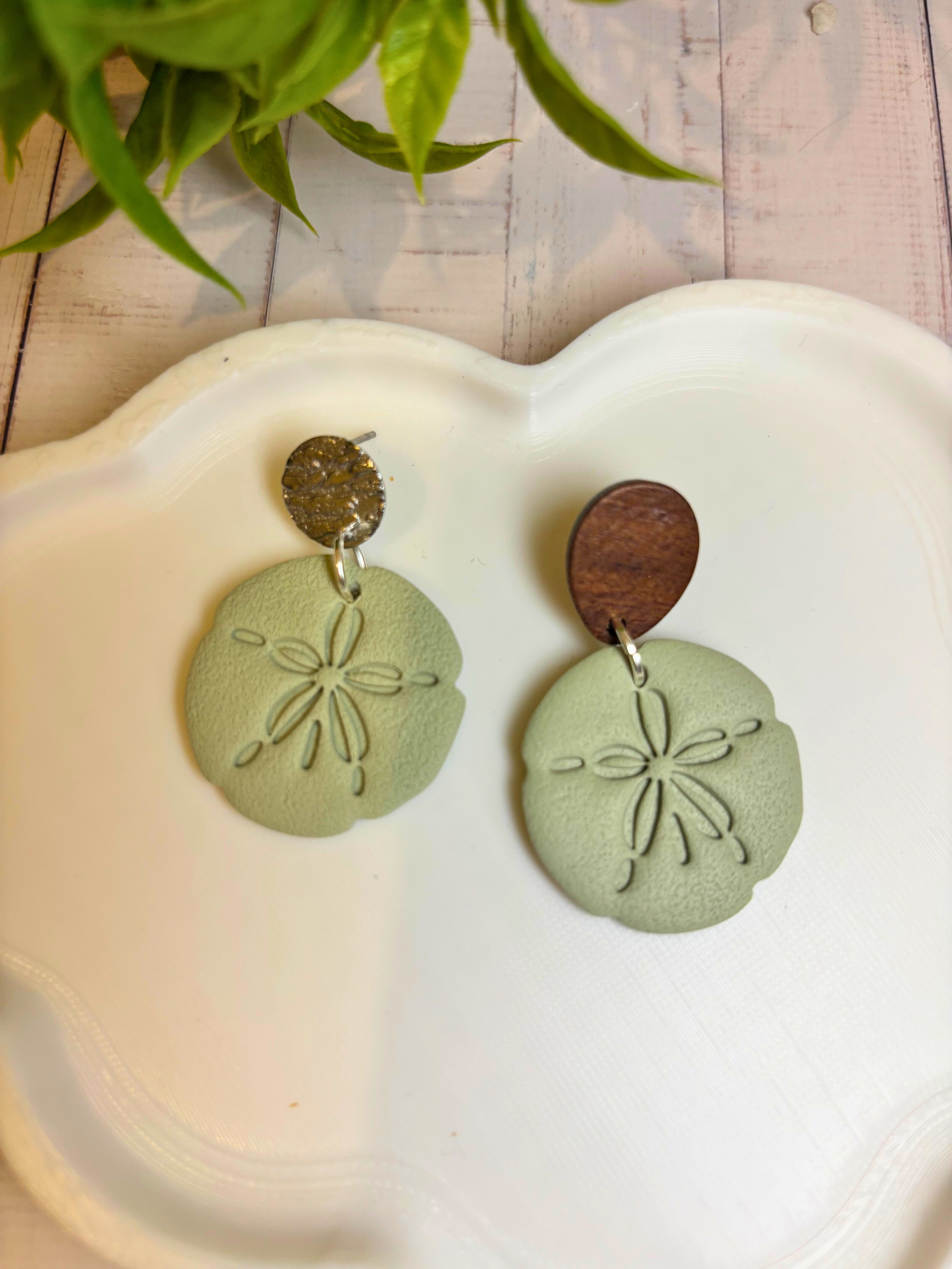 Seaside Stories | Sand Dollar Dangle Earrings