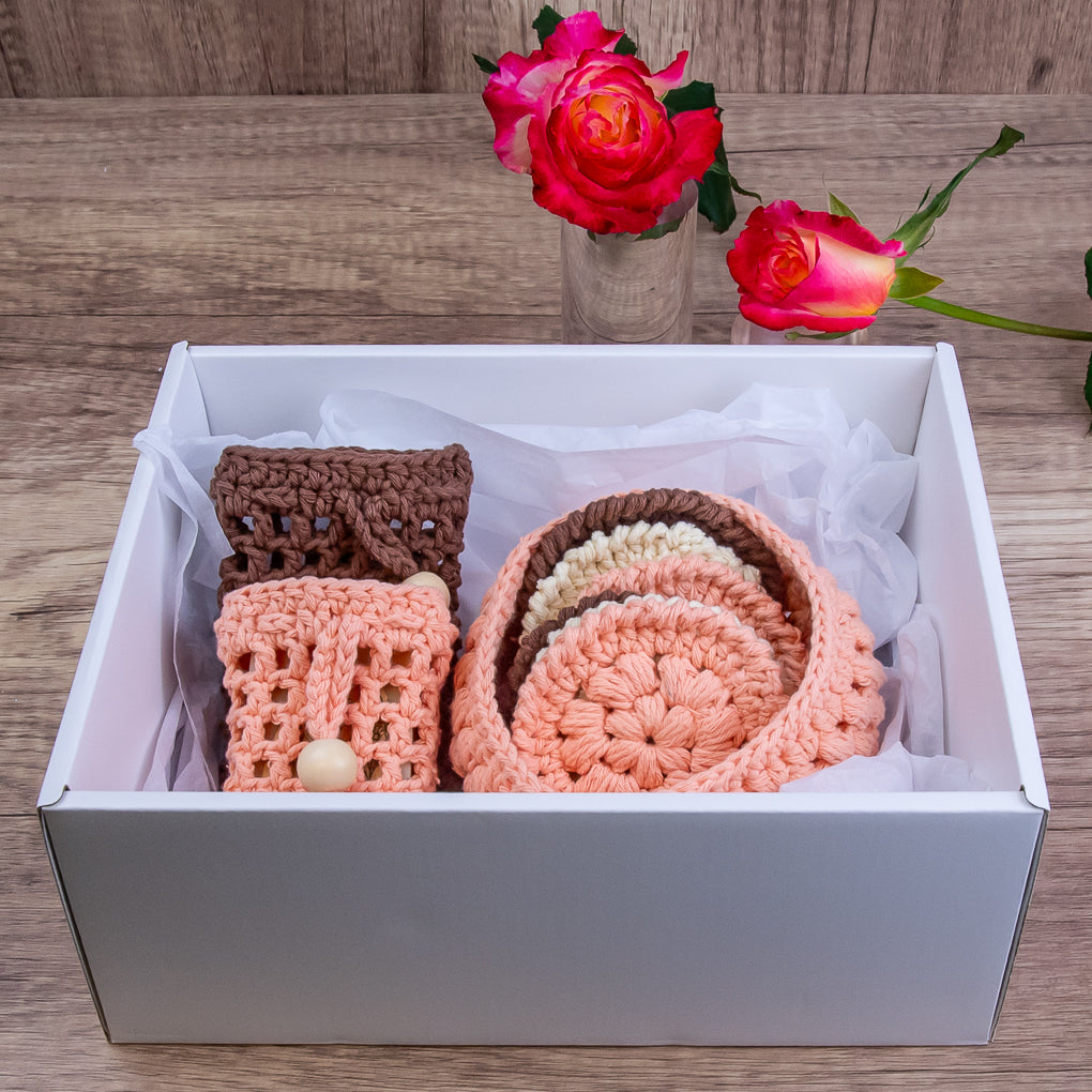Bathroom/Spa Pamper Pack - Gift Set - Face Scrubbies and Soap Savers