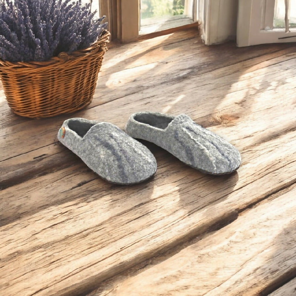 Grey alpaca house clogs for men