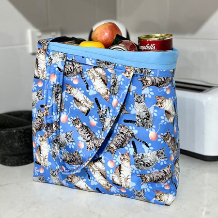 Grocery Tote.. Lined.. with storage pouch...Tabby Cats
