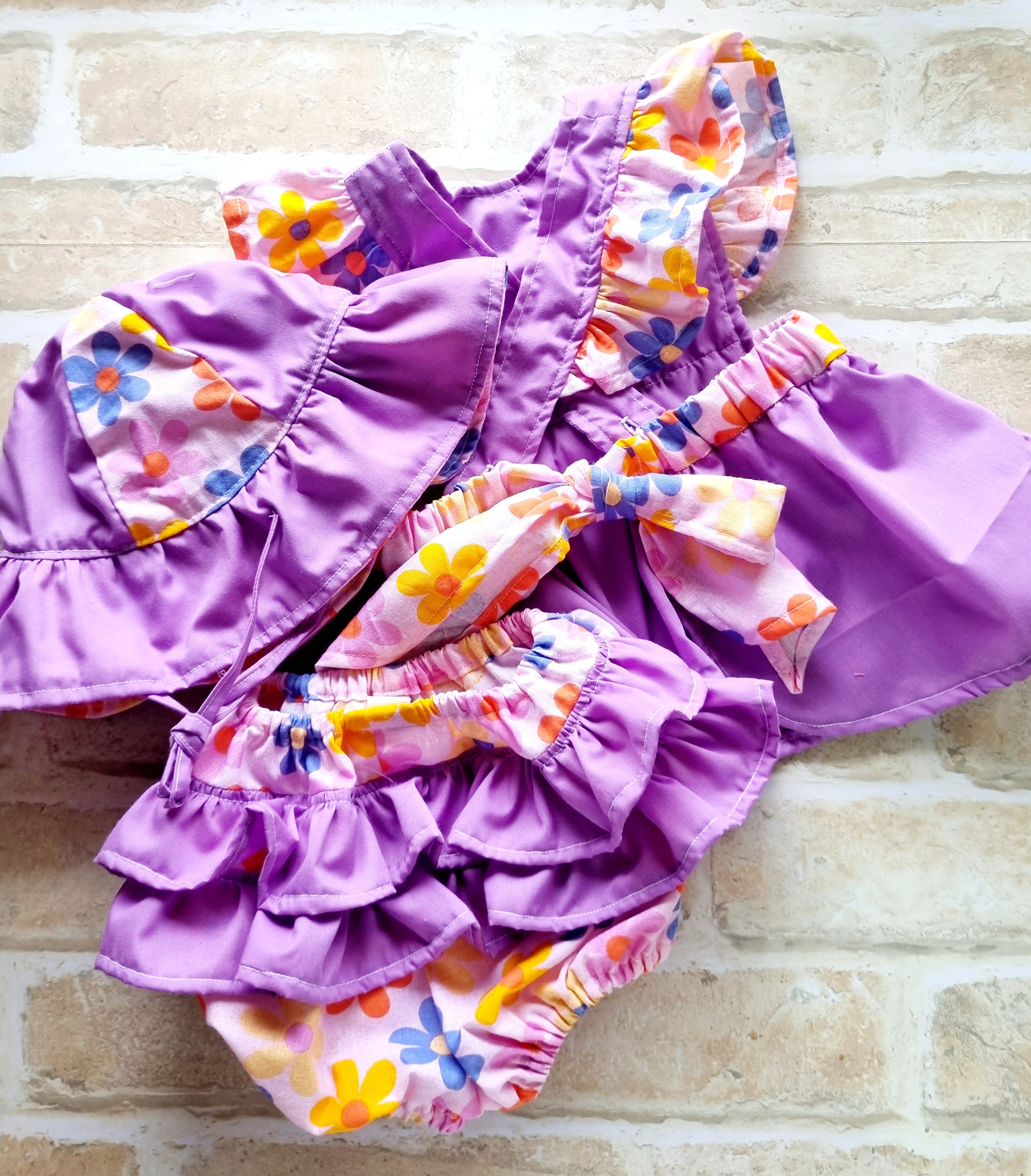 Ruffle Bum set - various colours - Size Small - E027