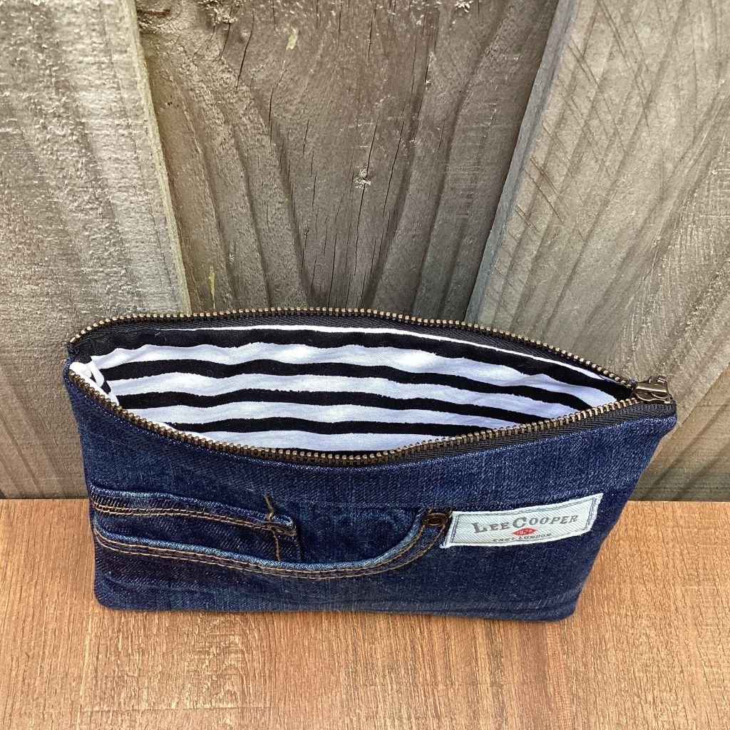 Upcycled Denim Coin Purse – Lee Cooper Pocket