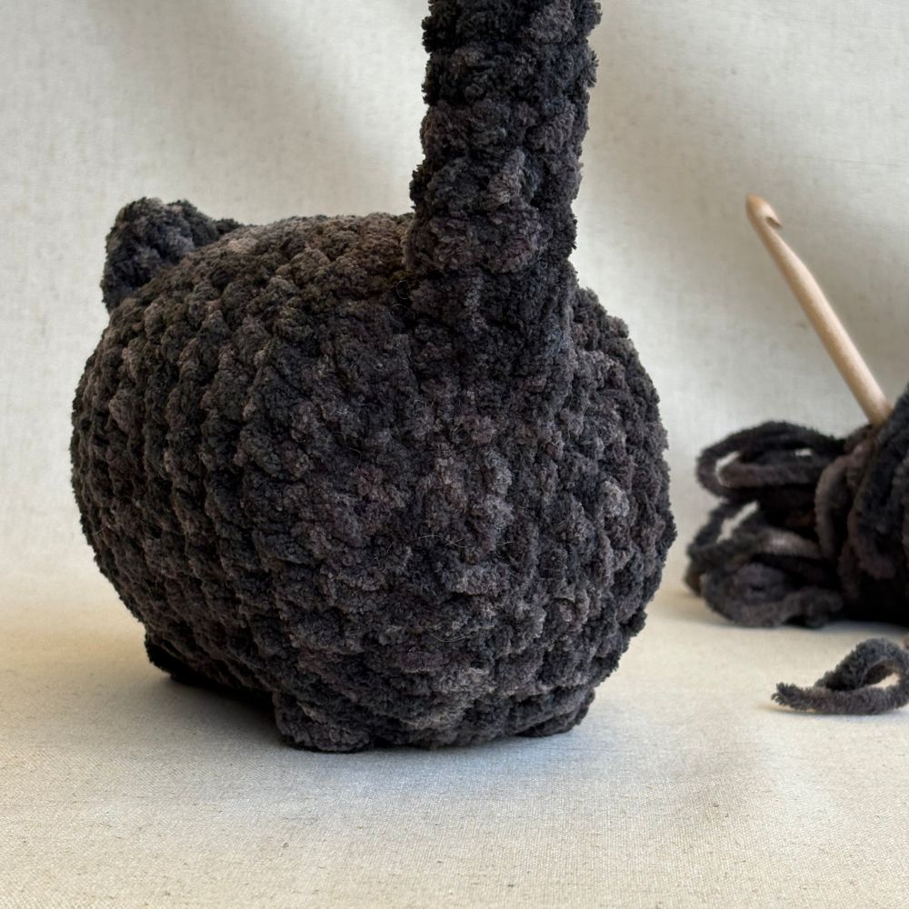 'BOO' Crochet Loaf Cat - Dark Grey