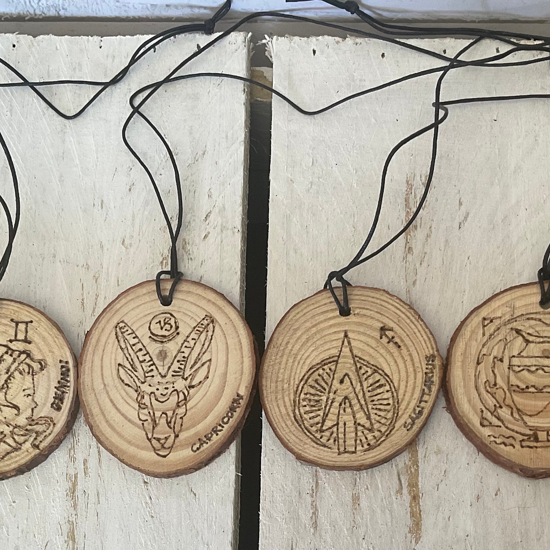 Zodiac Wood Discs Keyring Tag/Car Mirror Charm
