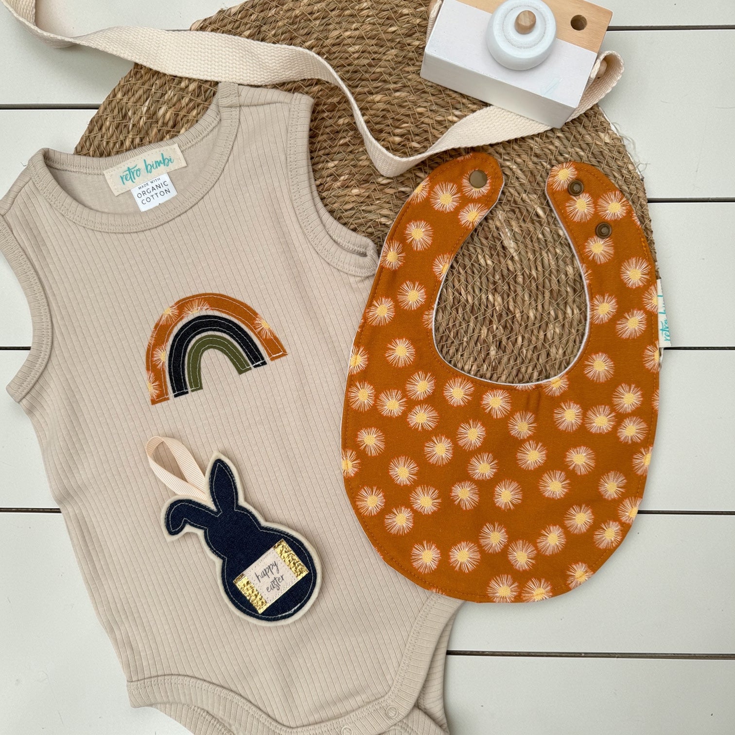 Onesie & Bib set - Rainbow