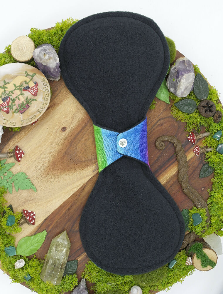 Eco-friendly reusable cloth pad 14" heavy (Flexuous) - Rainbow magic garden