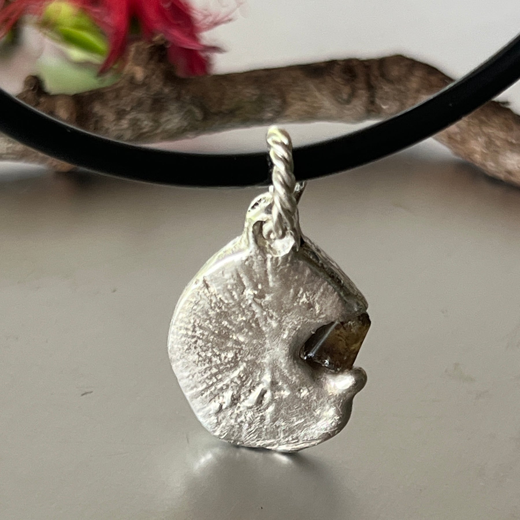 “Pussycat Flats” Pendant & Chain