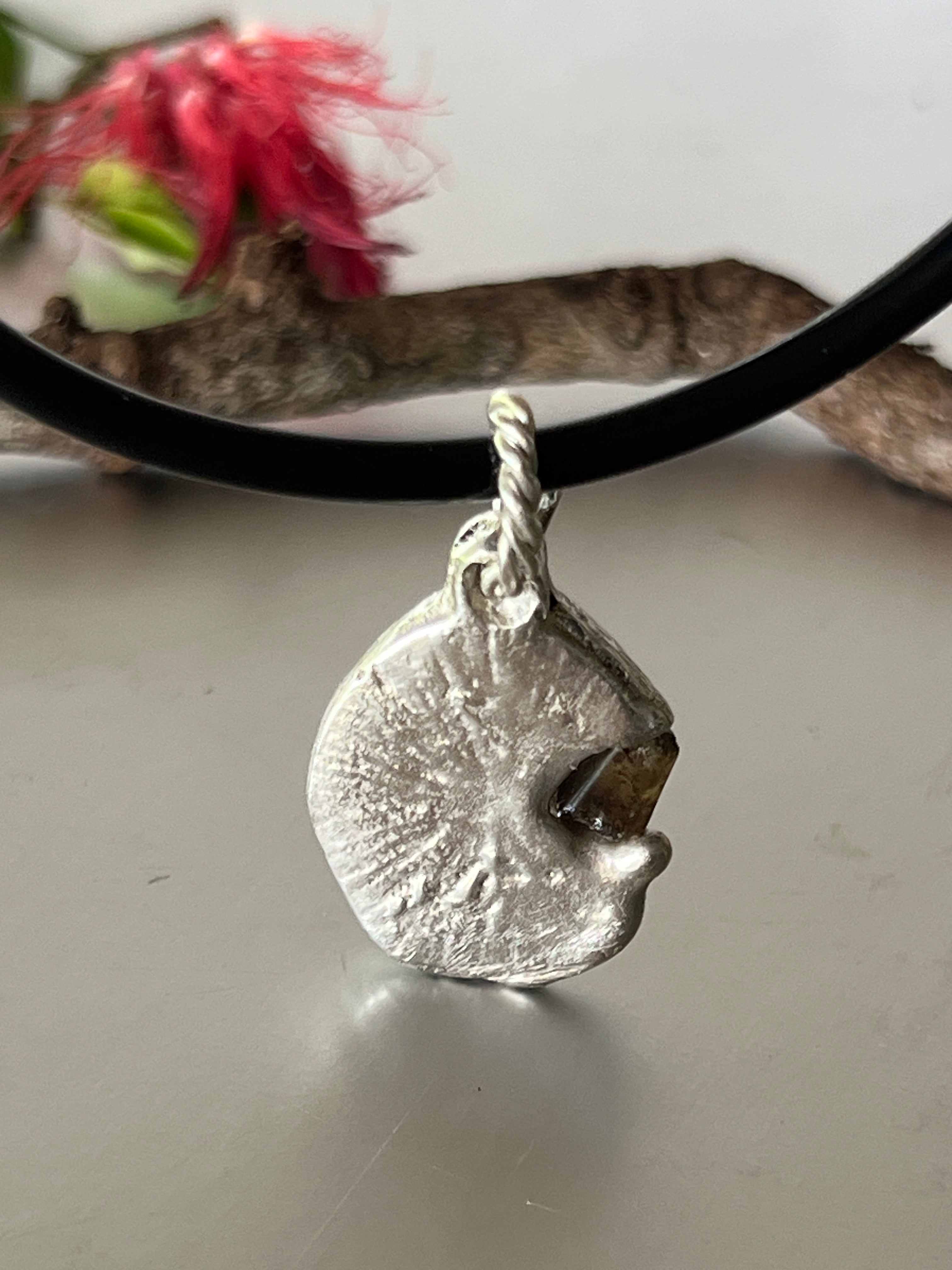 “Pussycat Flats” Pendant & Chain