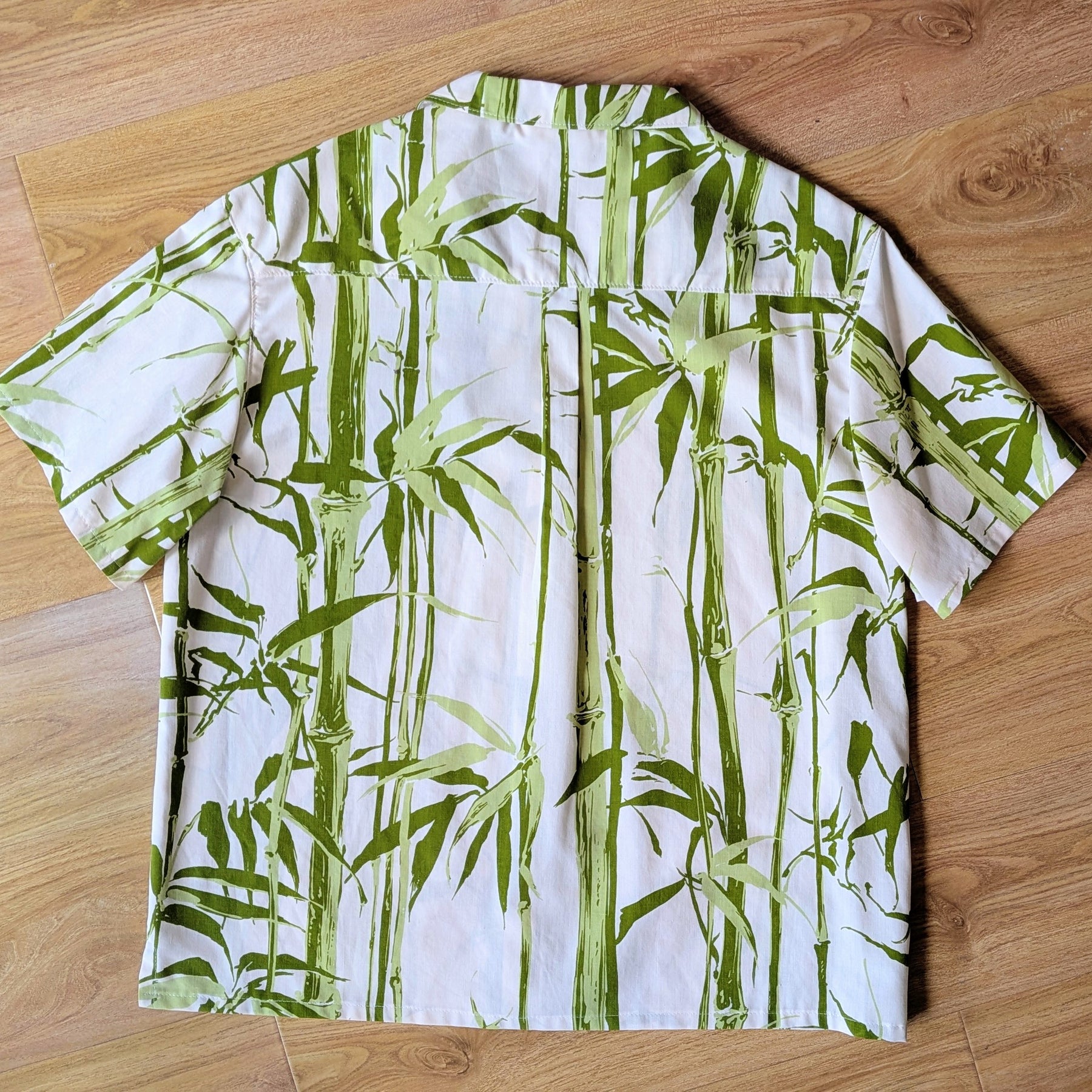 Upcycled Vintage 1970s Cotton Unisex Button-up Shirt (Green Bamboo & White / Size M)