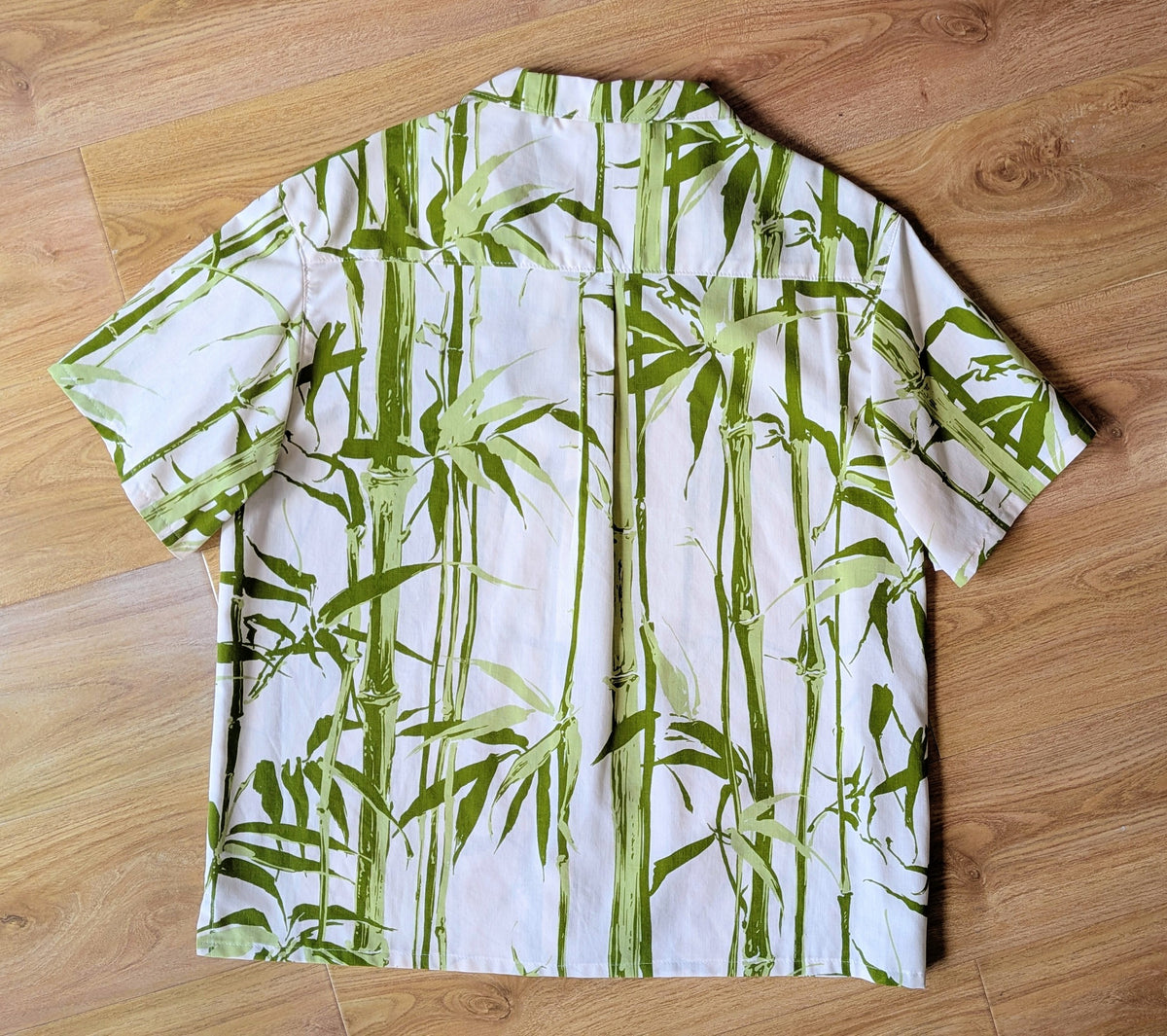 Upcycled Vintage 1970s Cotton Unisex Button-up Shirt (Green Bamboo & White / Size M)