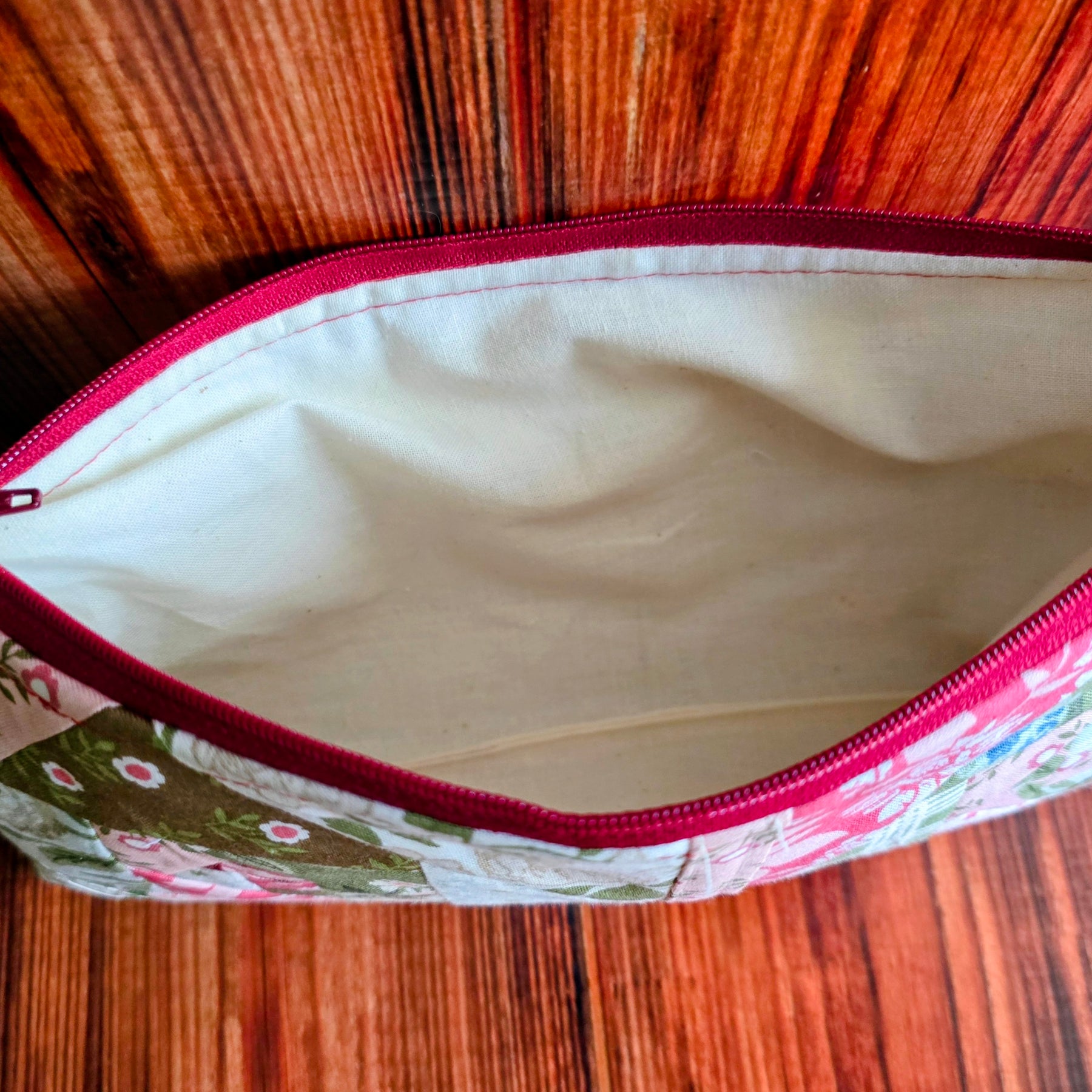 Handmade | Scrappy | Zippered pouch