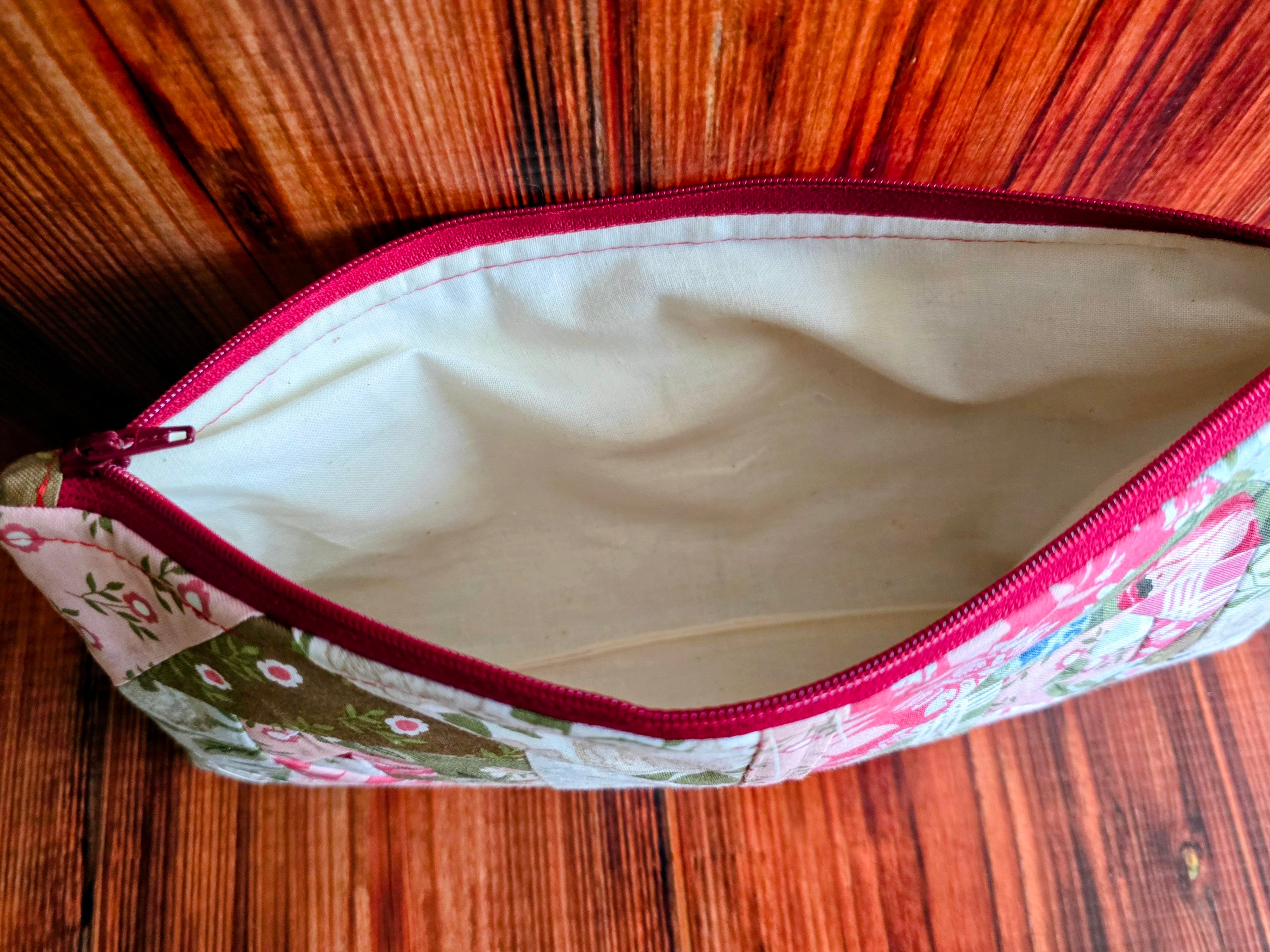 Handmade | Scrappy | Zippered pouch