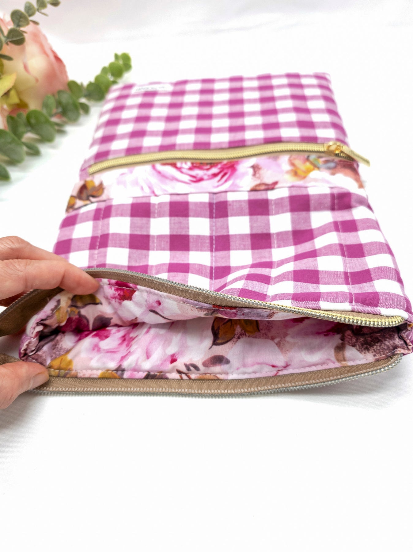 Quilted Tablet/iPad Sleeve With Zipper Pocket, Book case