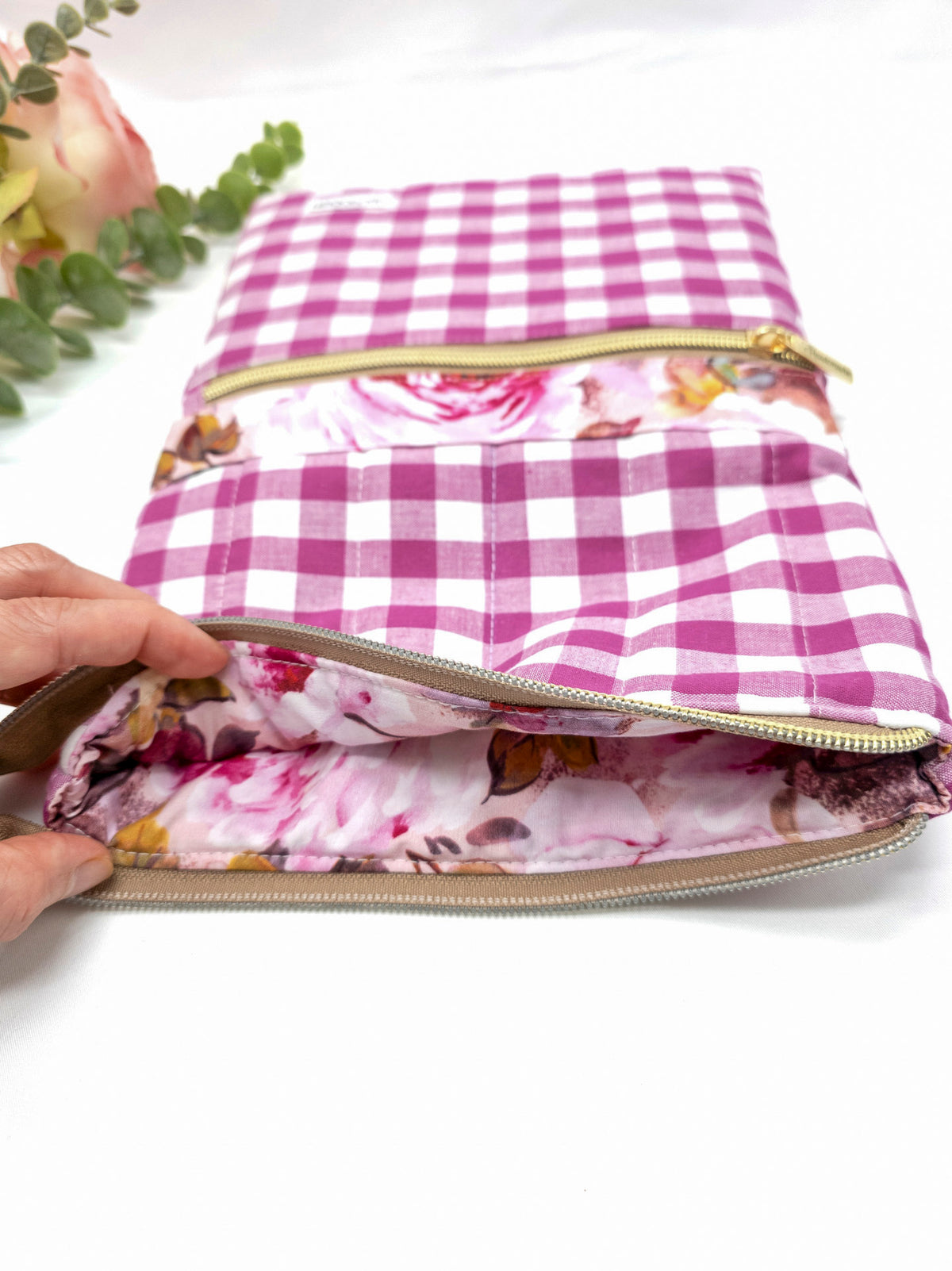 Quilted Tablet/iPad Sleeve With Zipper Pocket, Book case