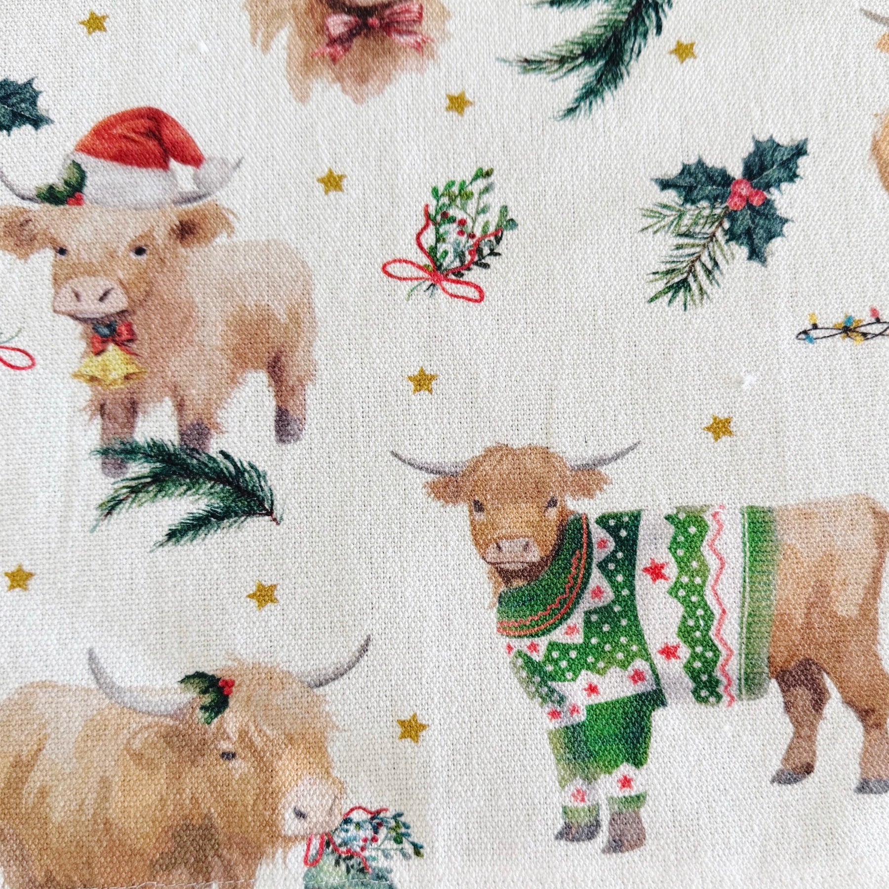 Highland cows, Christmas Japanese style cross back kitchen apron. Crafting, gardening, no ties apron.