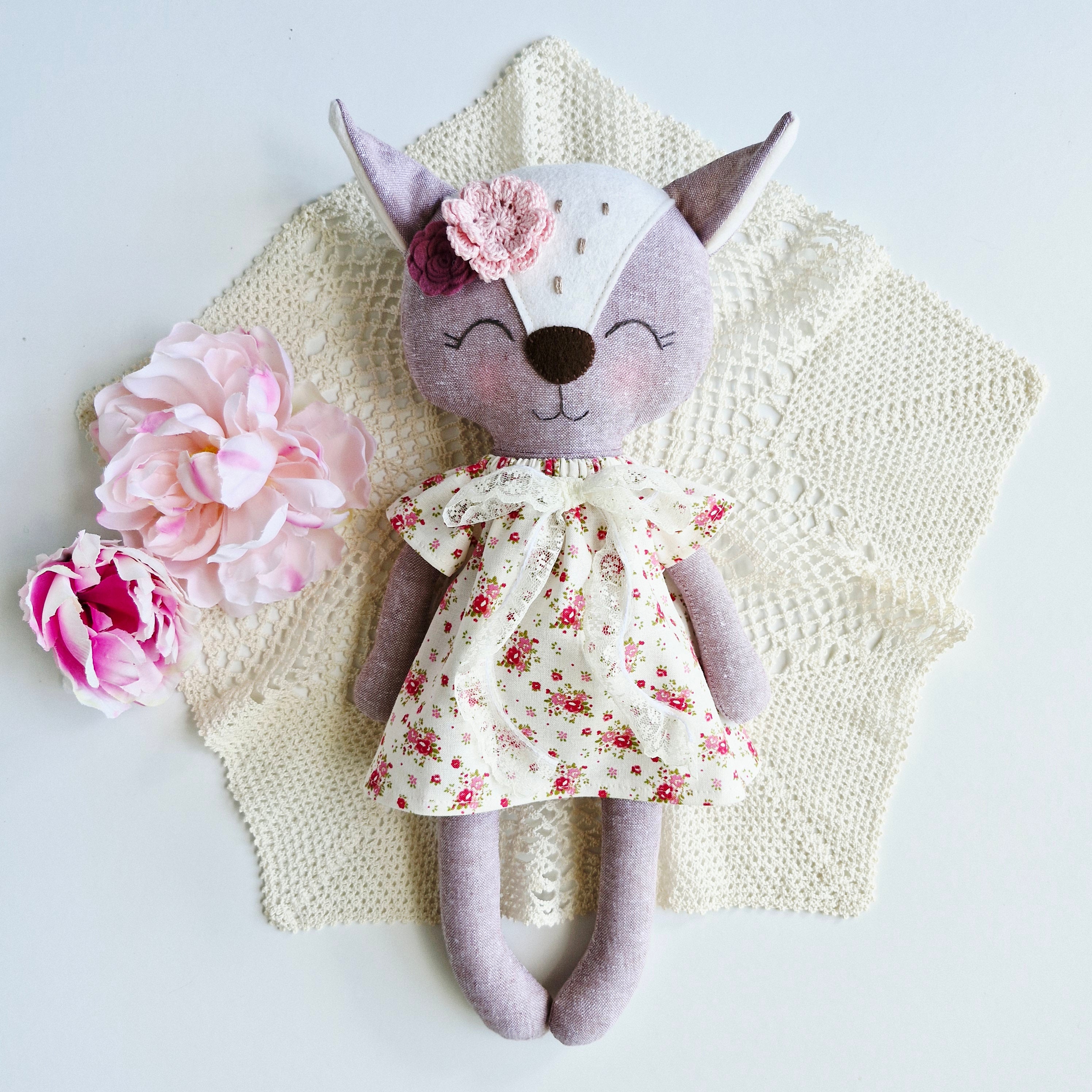 Freya Fawn - Floral