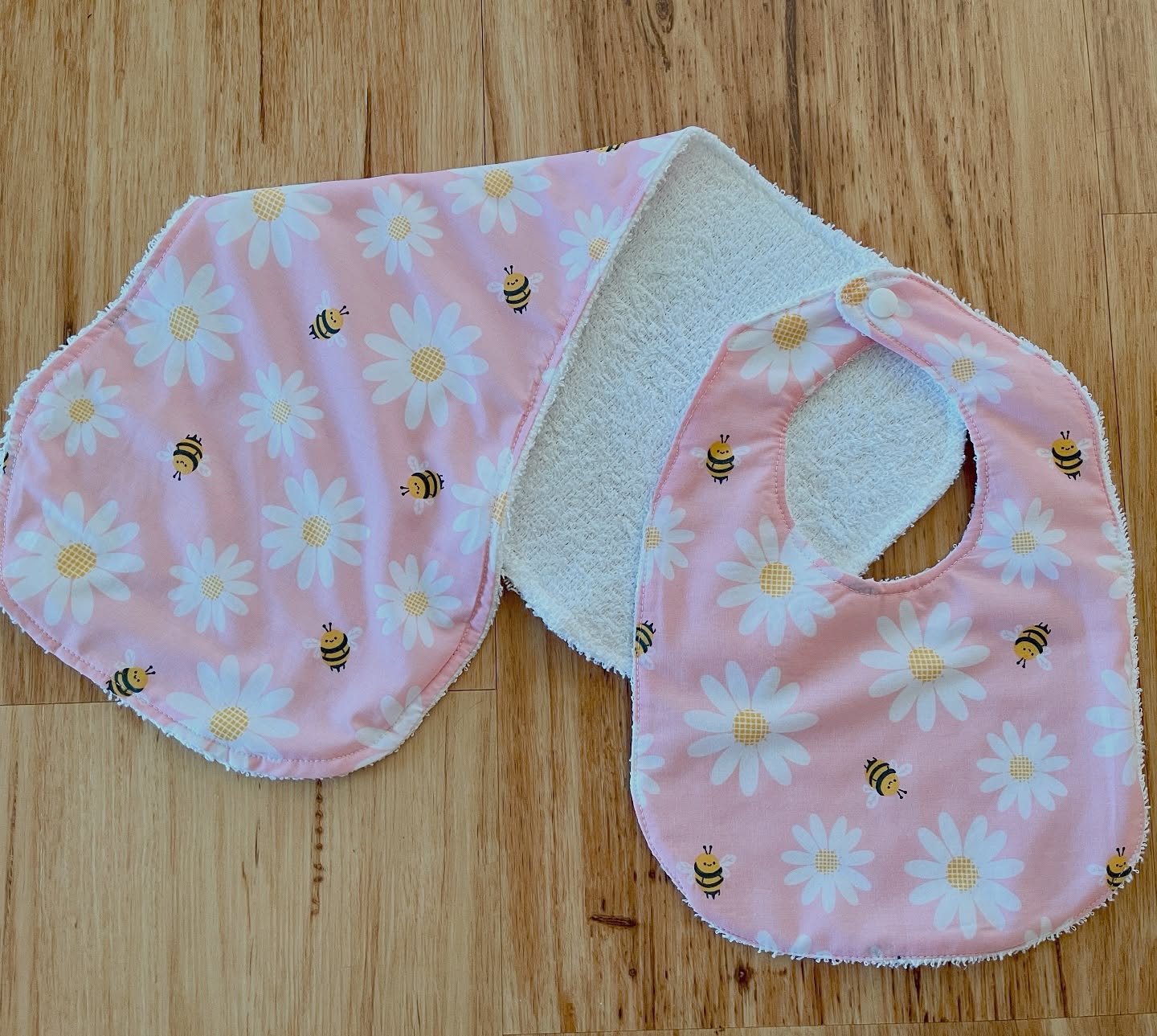 Bib'n'Burp Set