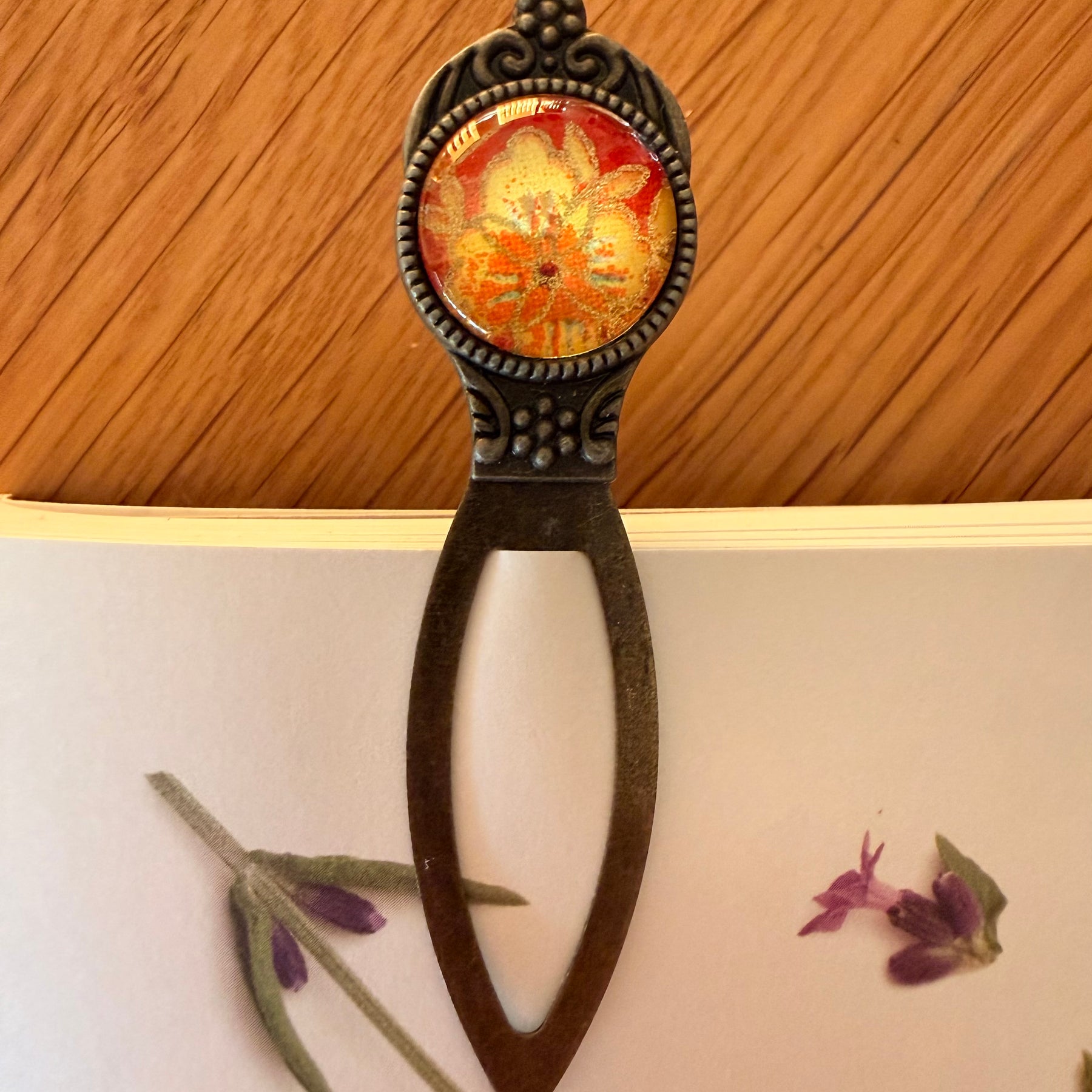 Antique Bronze Plated Flower WASHI Cabochon Bookmark