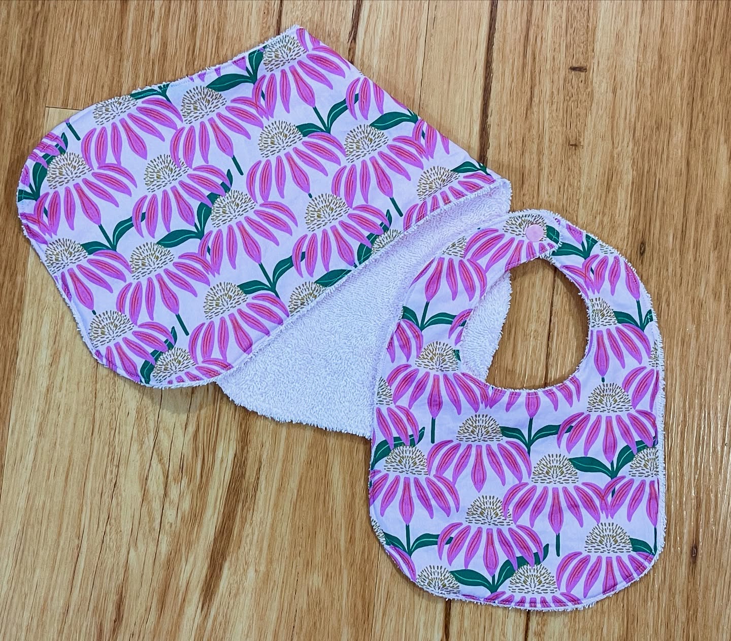 Bib'n'Burp Set