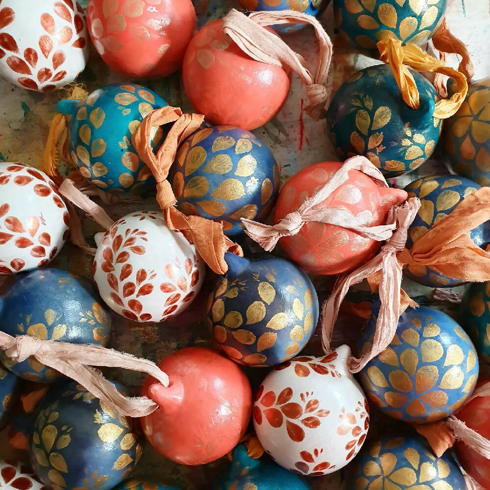 Ceramic Christmas Baubles | Decorations Ornaments | Four colour options