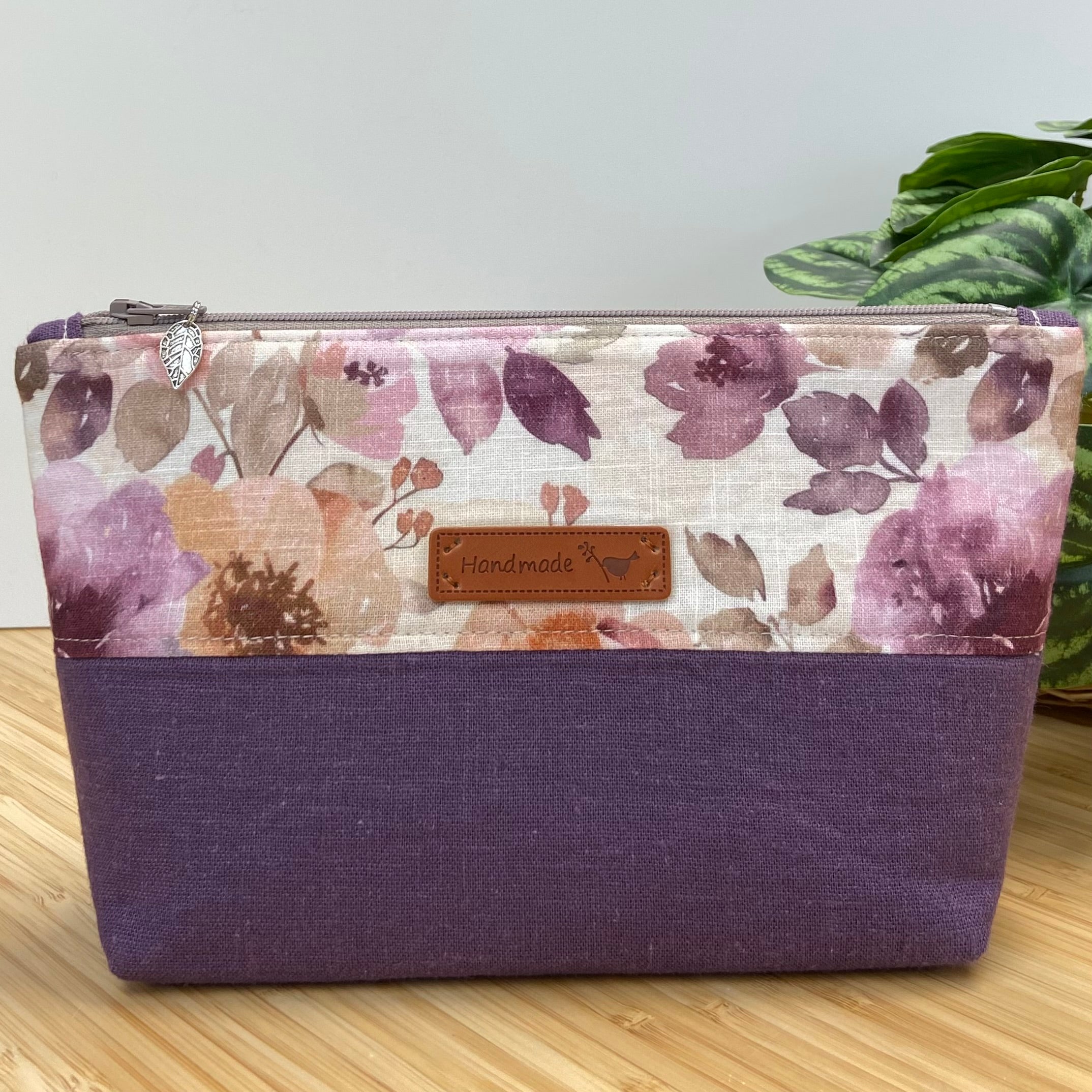 Two-Tone Slub Cotton & Linen Blend Zipper Pouch