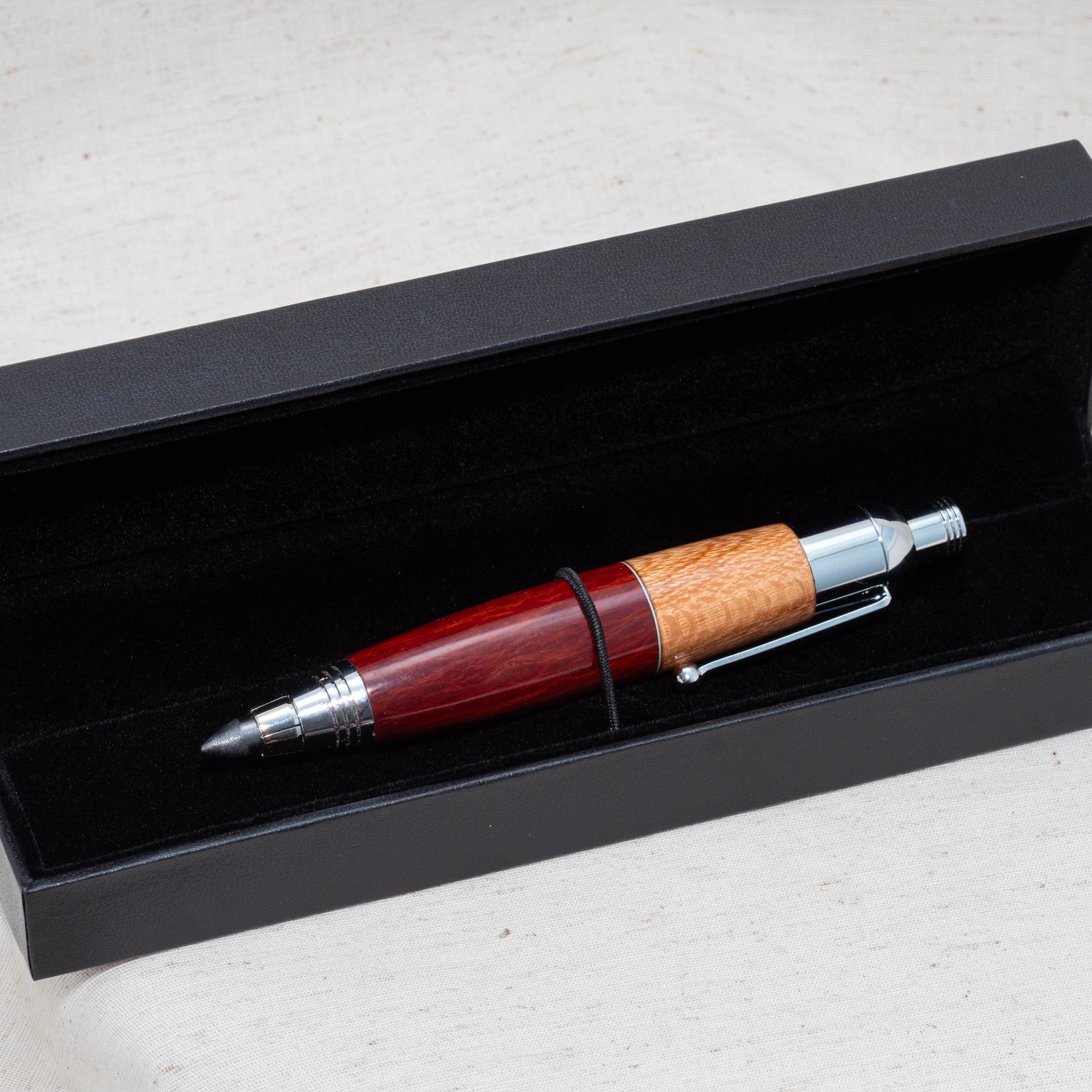 Sketch pencil lead holder