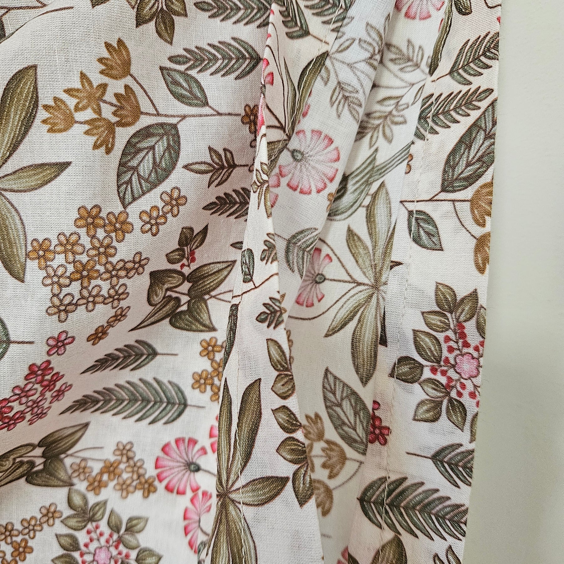 100% Cotton lightweight Dressing Gown in Spring Flower