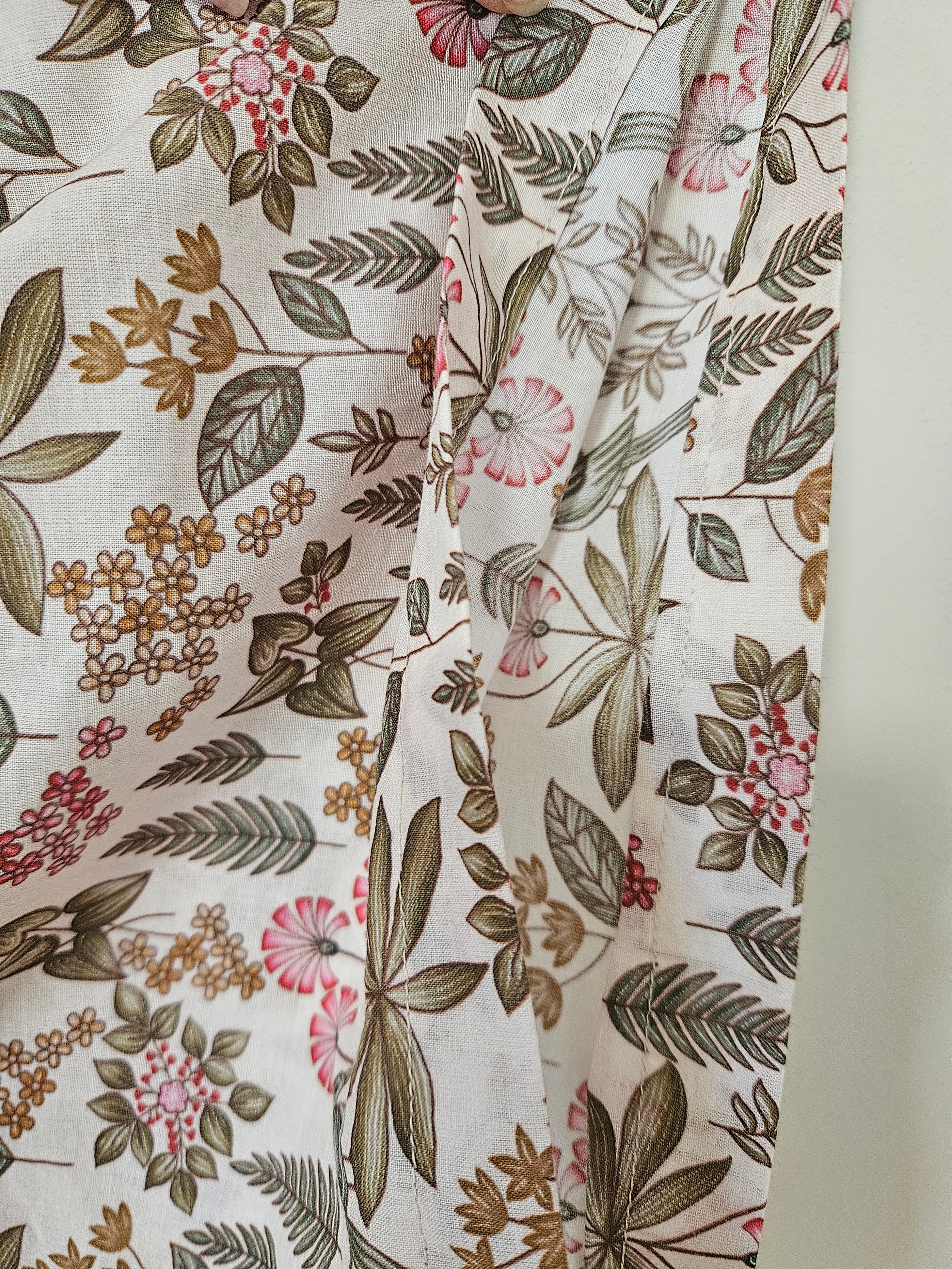 100% Cotton lightweight Dressing Gown in Spring Flower