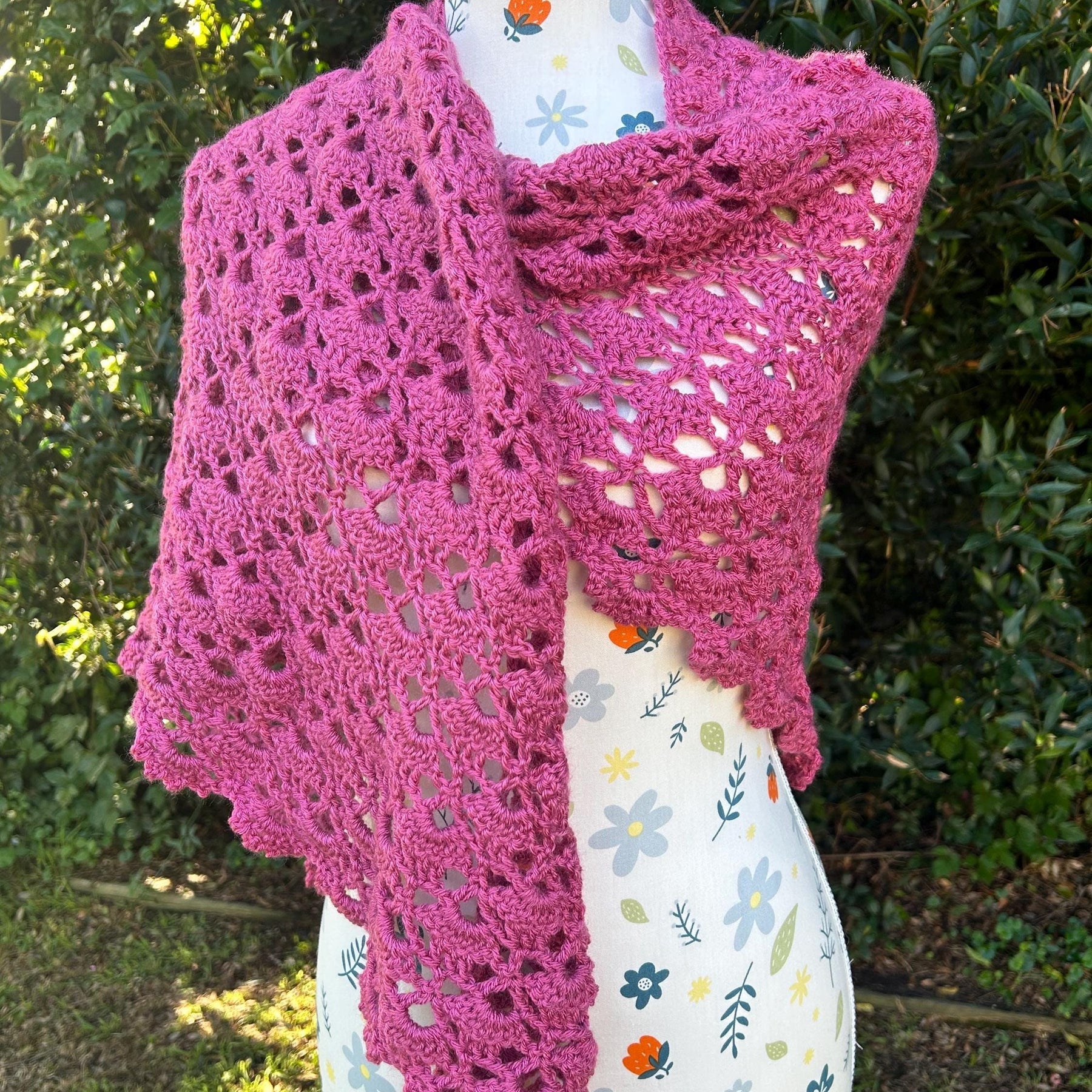 Elegant Shawl Rose Pink Crochet