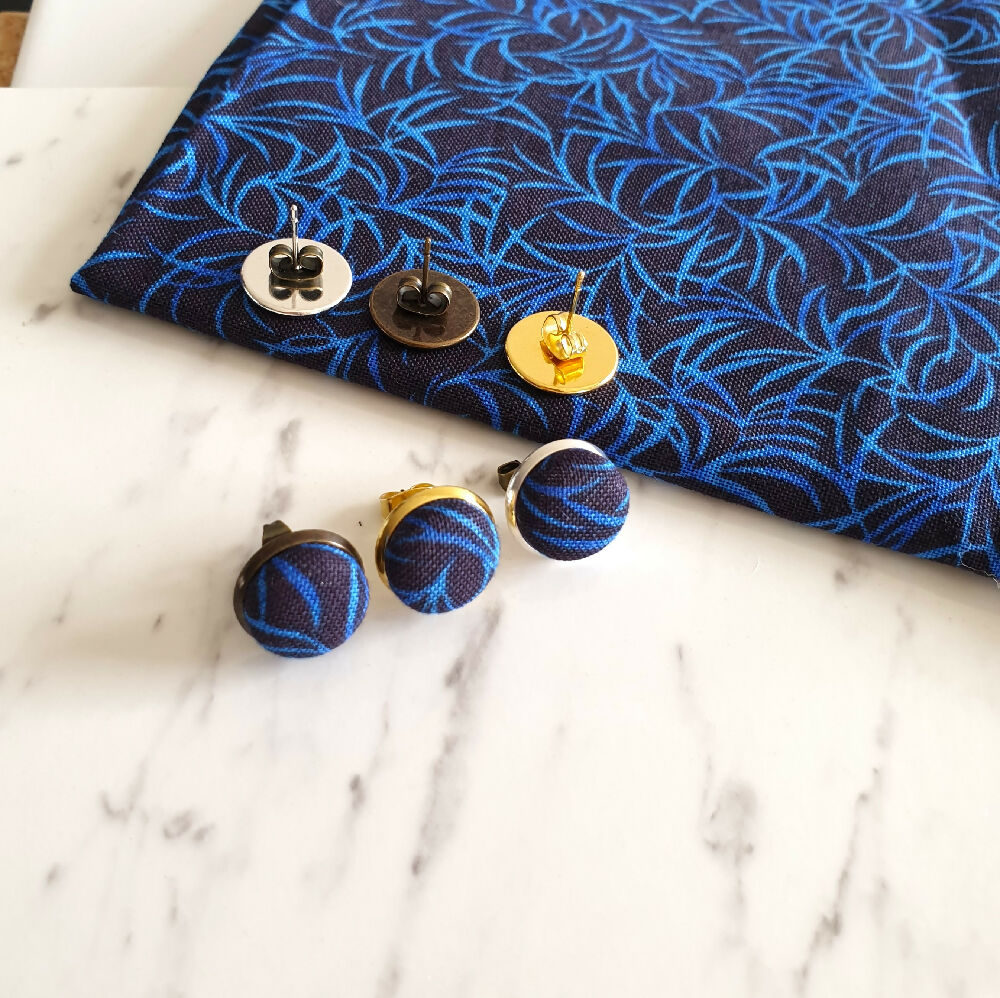 1.4cm Round Black & Blue Plants cotton fabric Cabochon stud earrings
