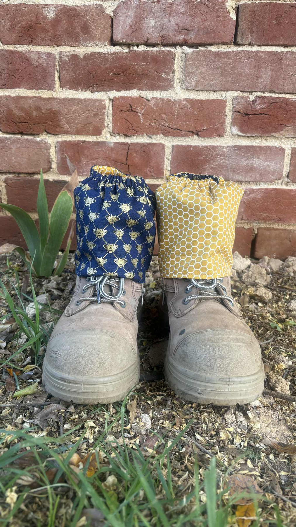 Reversible Sock Savers – Bees (Adults)